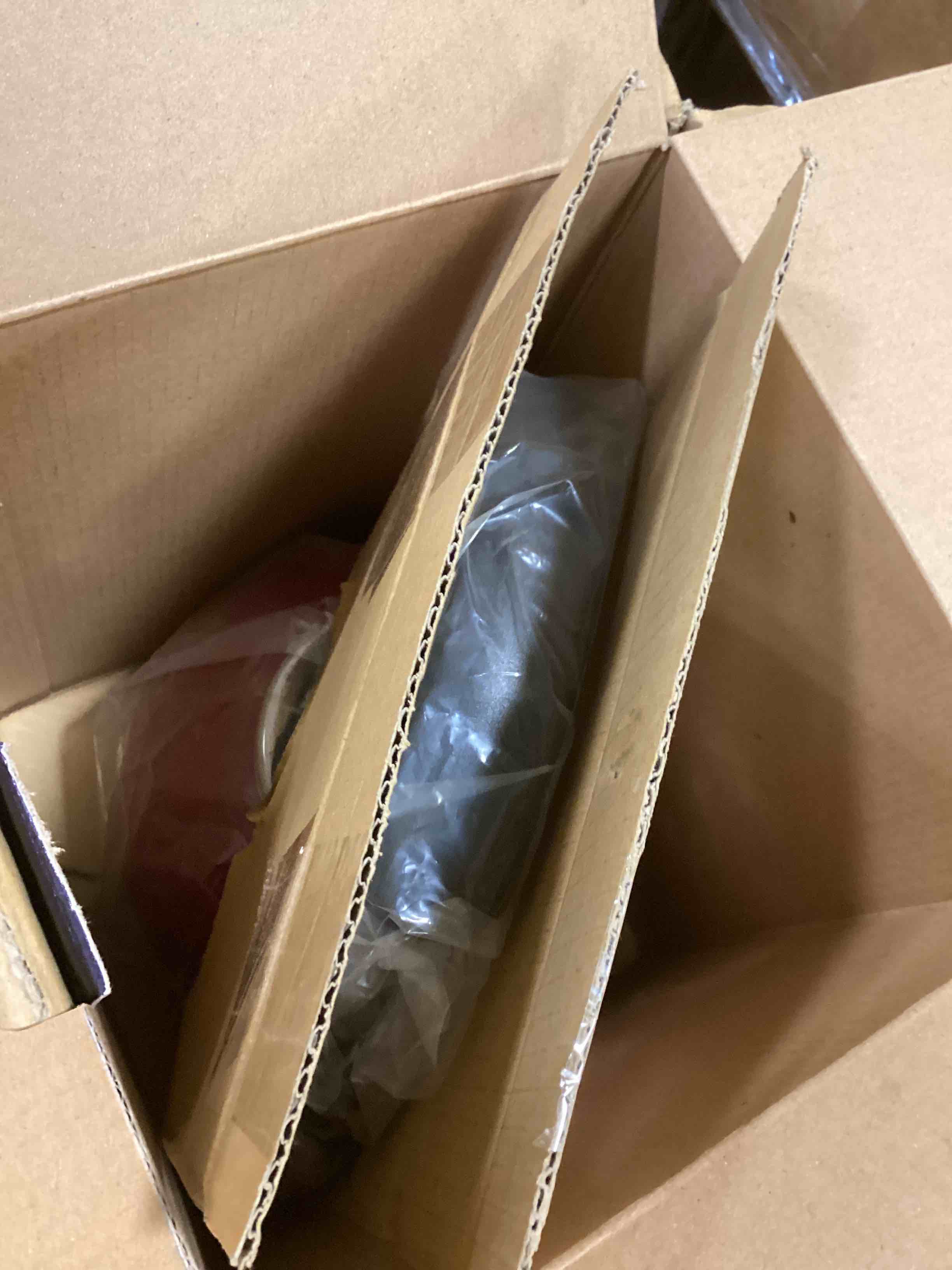 https://s3.amazonaws.com/lotting-images-prod/bidfta/PPE1906354_1734469186407.jpeg