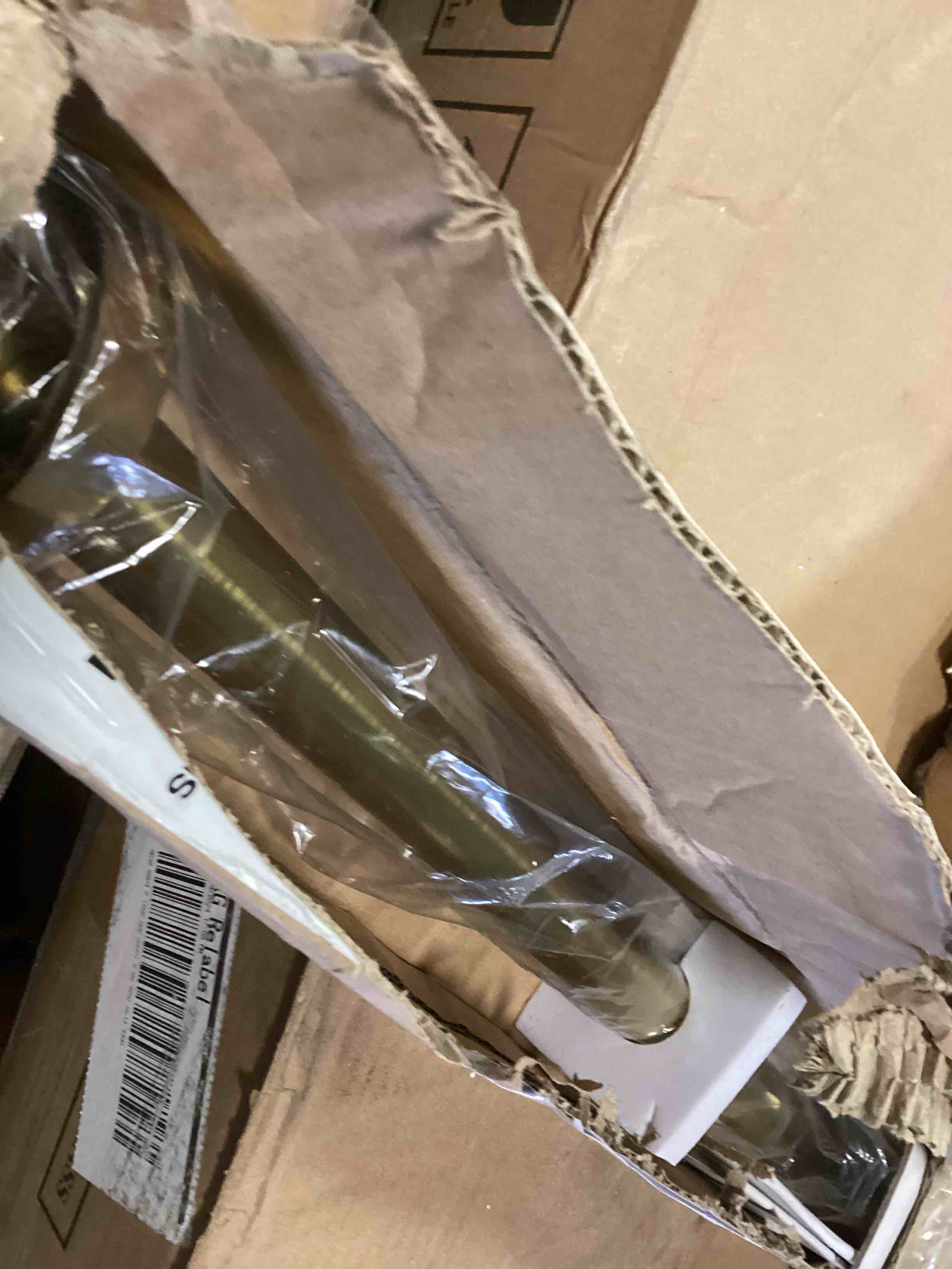 https://s3.amazonaws.com/lotting-images-prod/bidfta/PPE1906529_1734633558345.jpeg