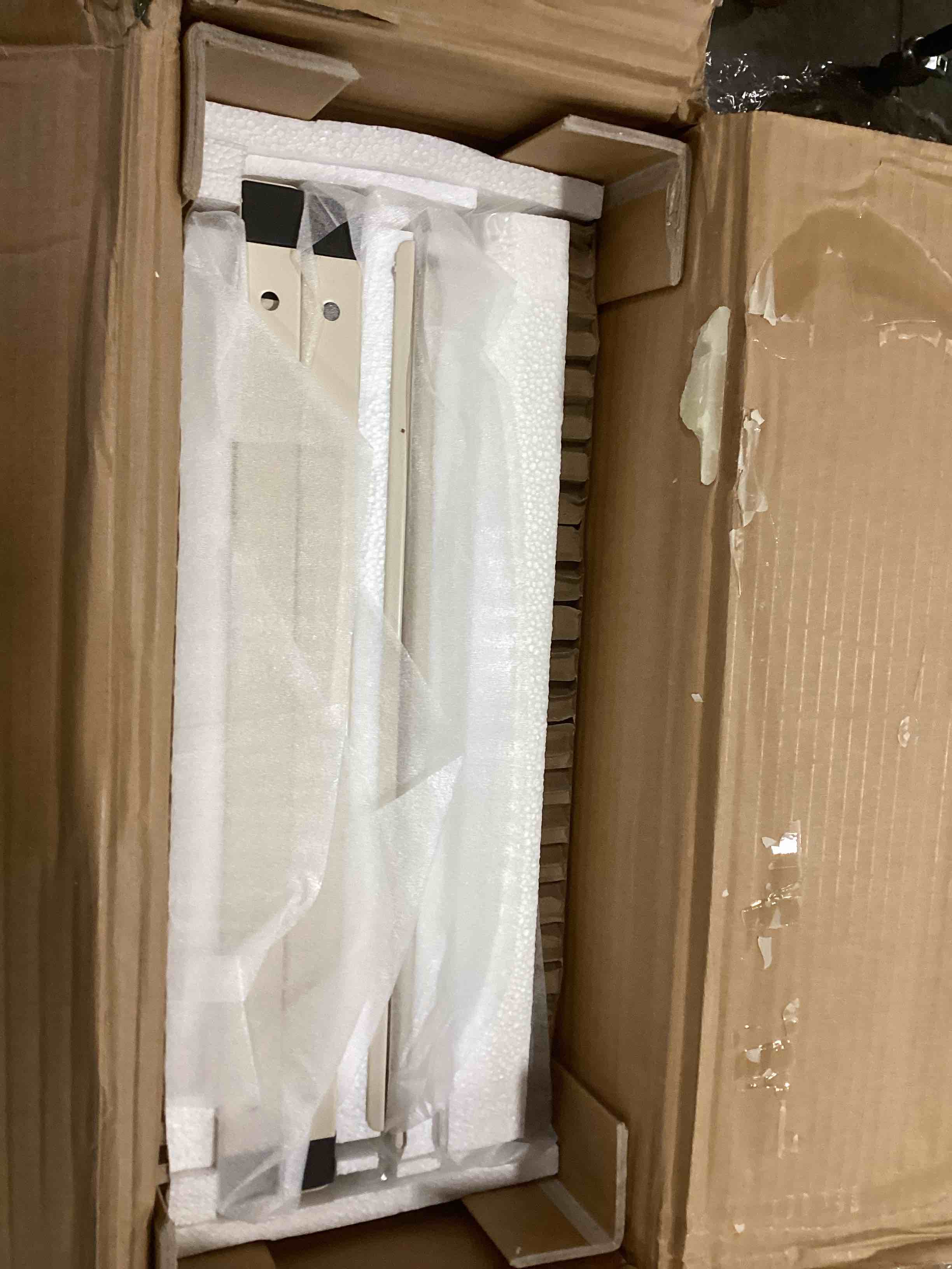 https://s3.amazonaws.com/lotting-images-prod/bidfta/PPE1907243_1736353017461.jpeg