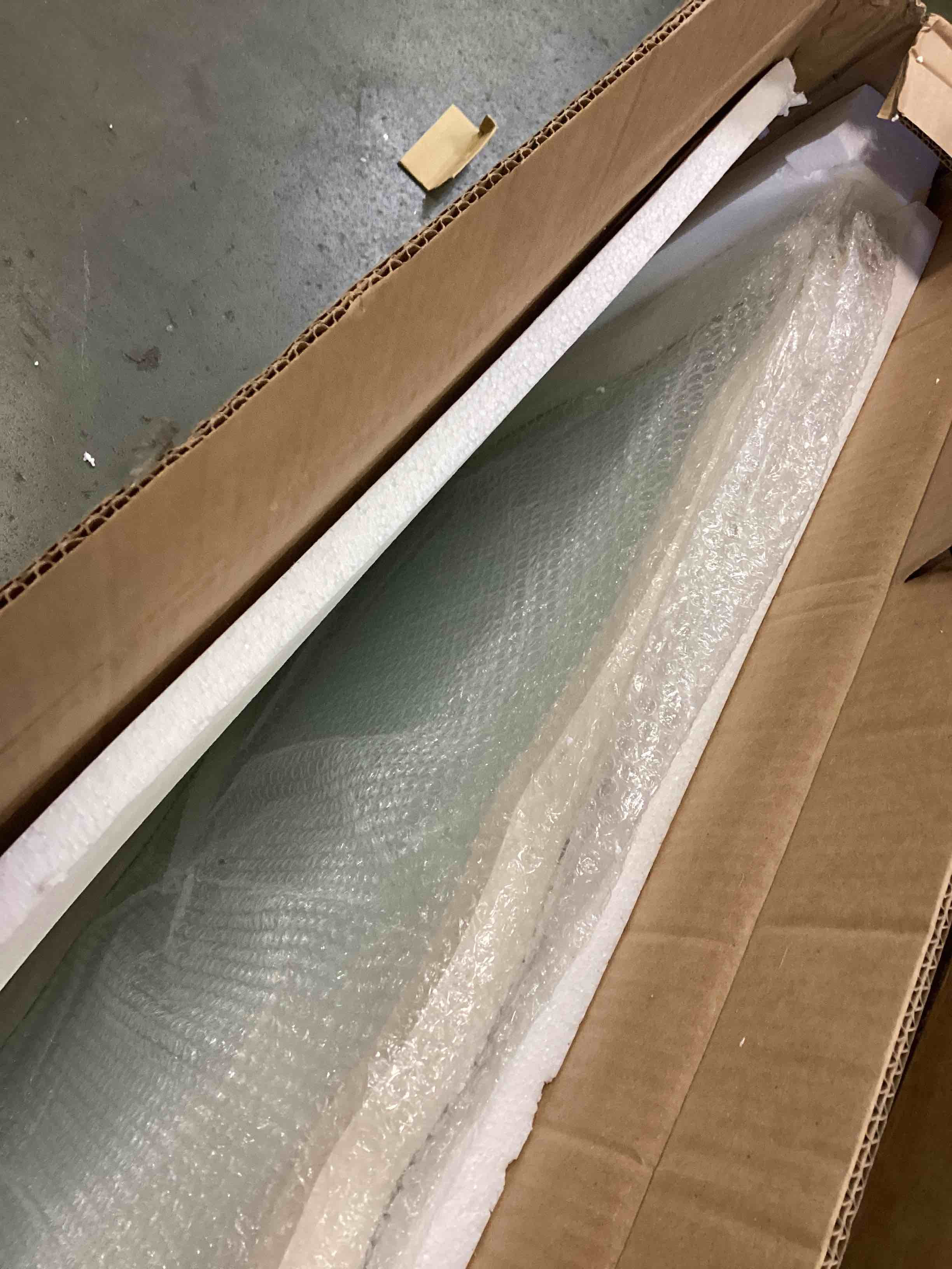 https://s3.amazonaws.com/lotting-images-prod/bidfta/PPE1907561_1736797415972.jpeg