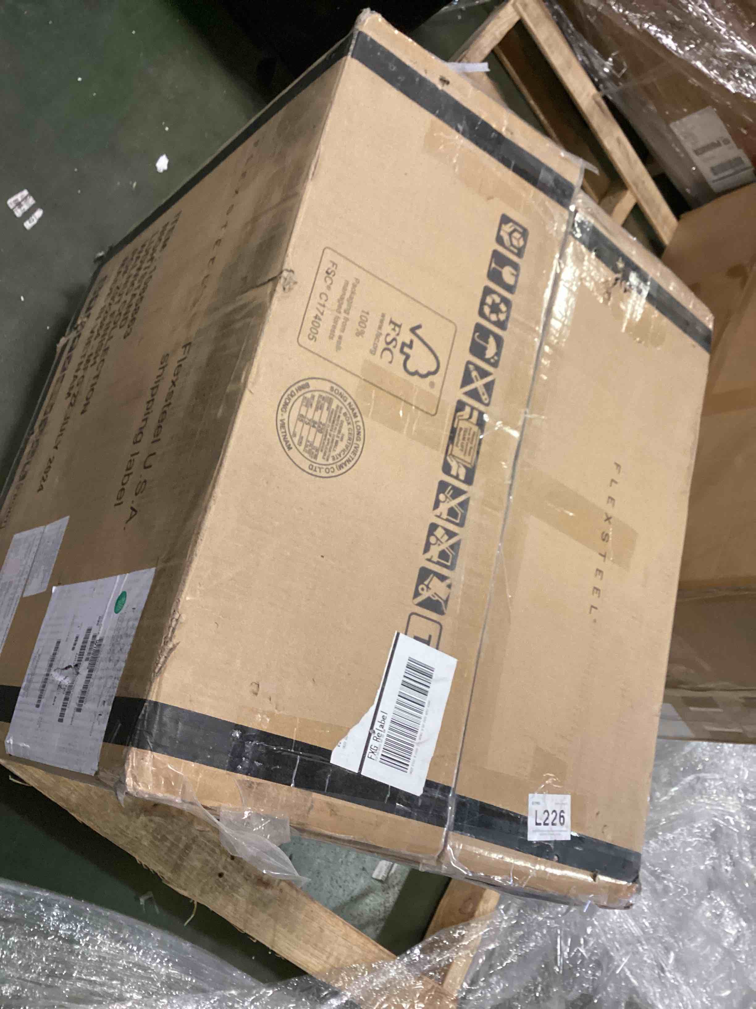 https://s3.amazonaws.com/lotting-images-prod/bidfta/PPE1907747_1737056174107.jpeg