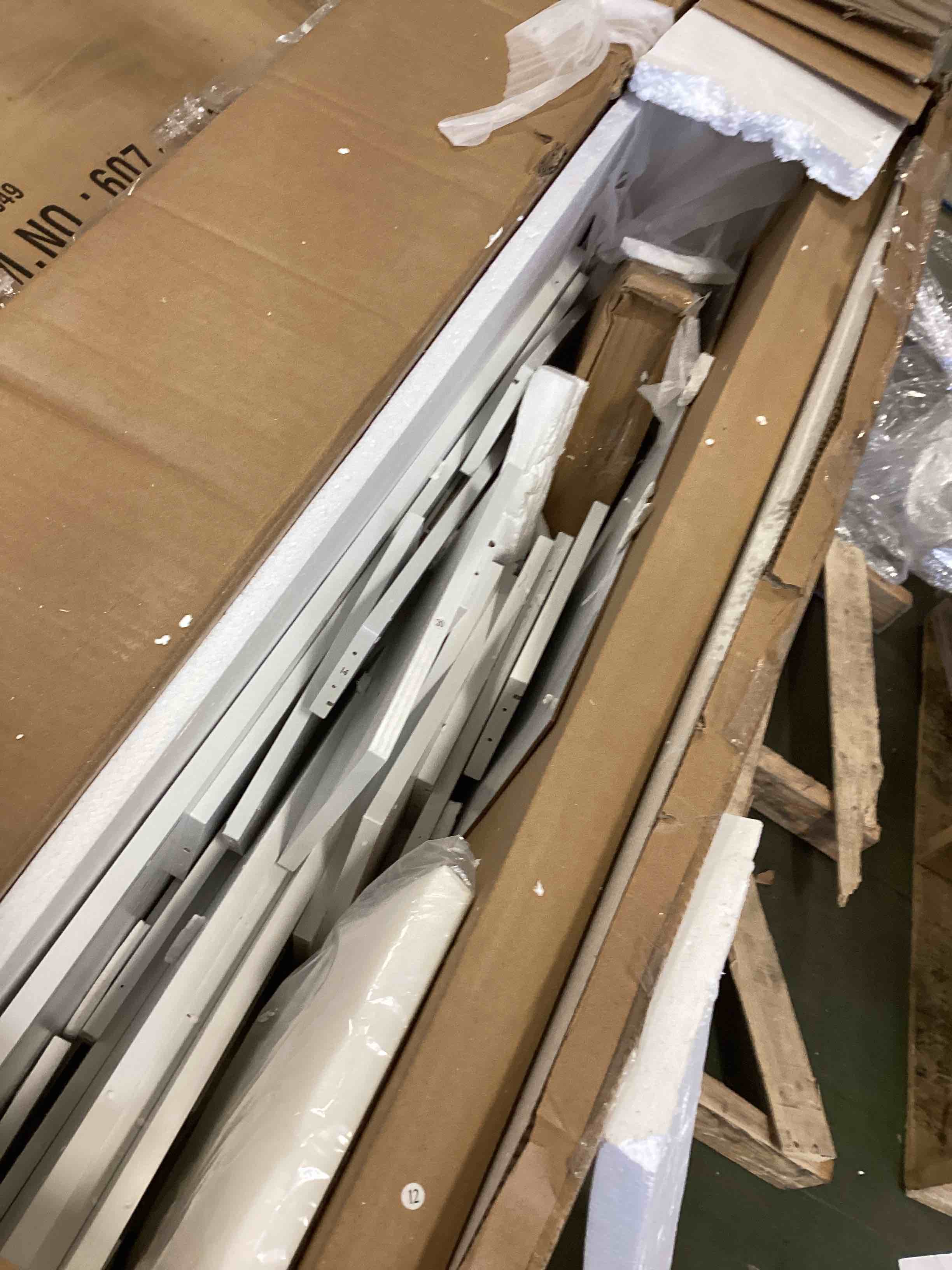 https://s3.amazonaws.com/lotting-images-prod/bidfta/PPE1907847_1737138352977.jpeg