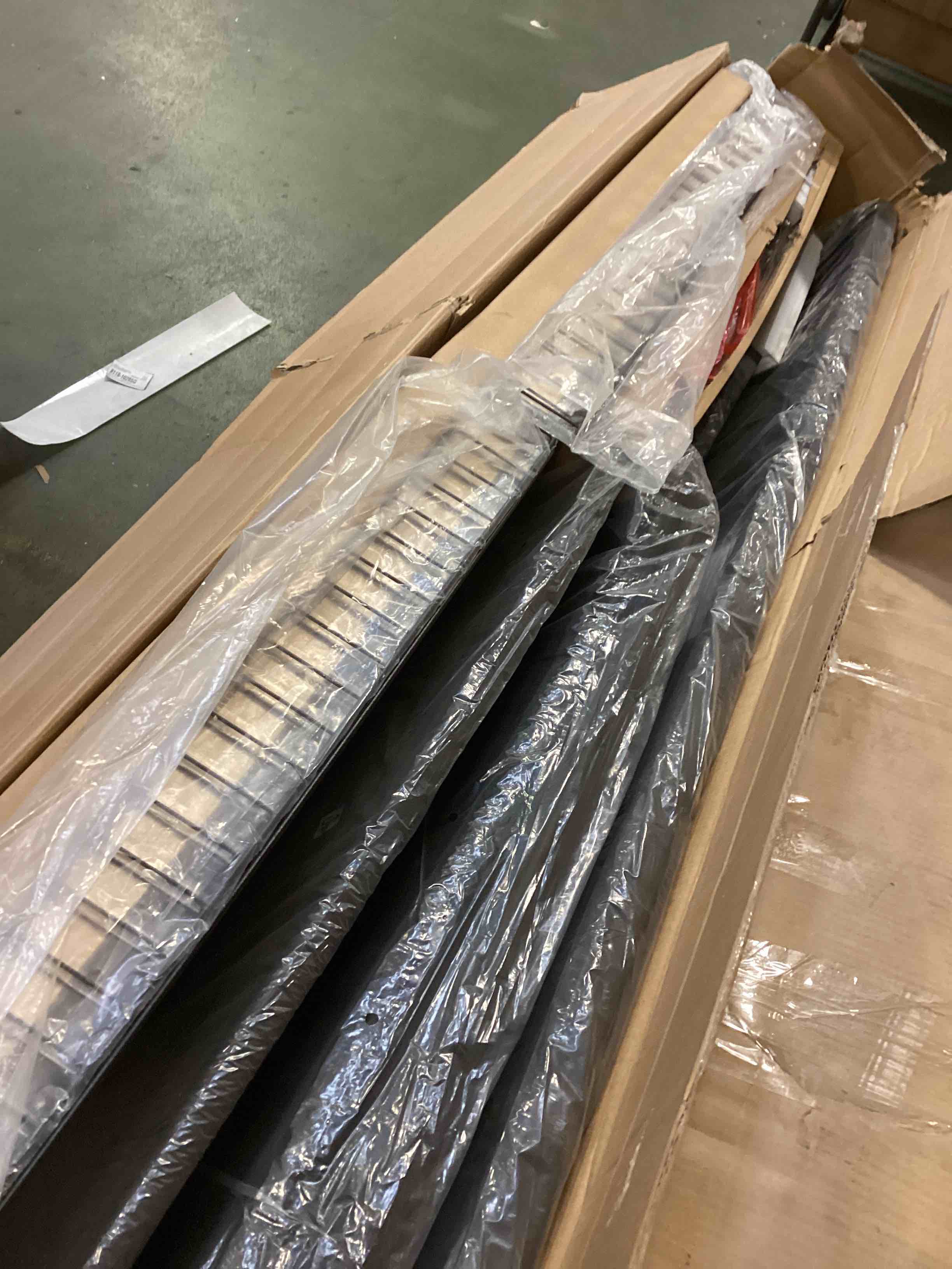 https://s3.amazonaws.com/lotting-images-prod/bidfta/PPE1907972_1737408003578.jpeg