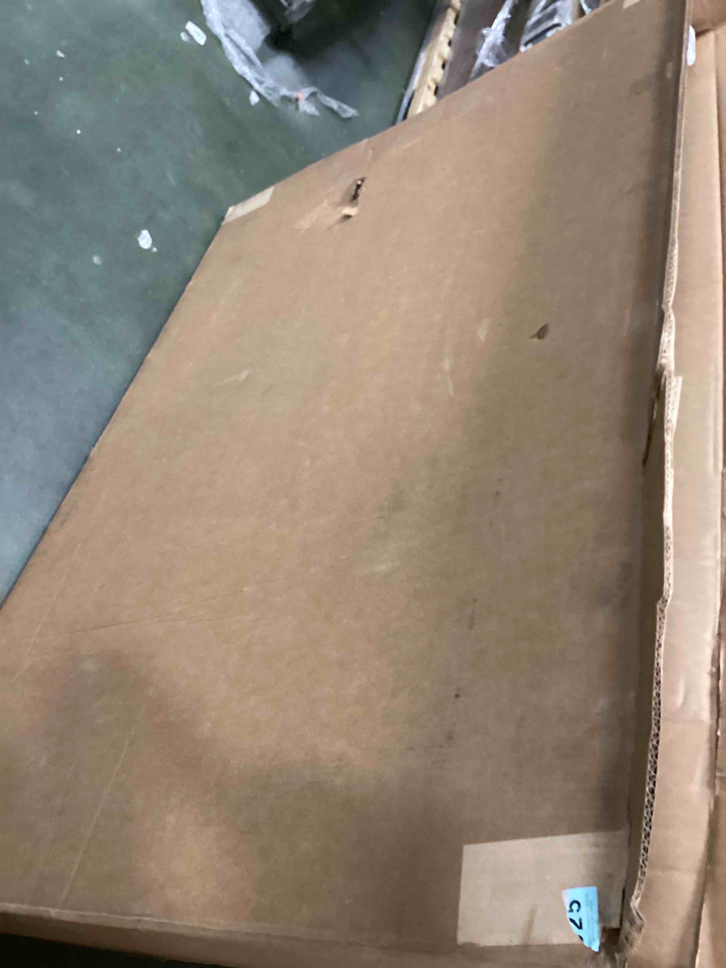 https://s3.amazonaws.com/lotting-images-prod/bidfta/PPE1907980_1737463870371.jpeg