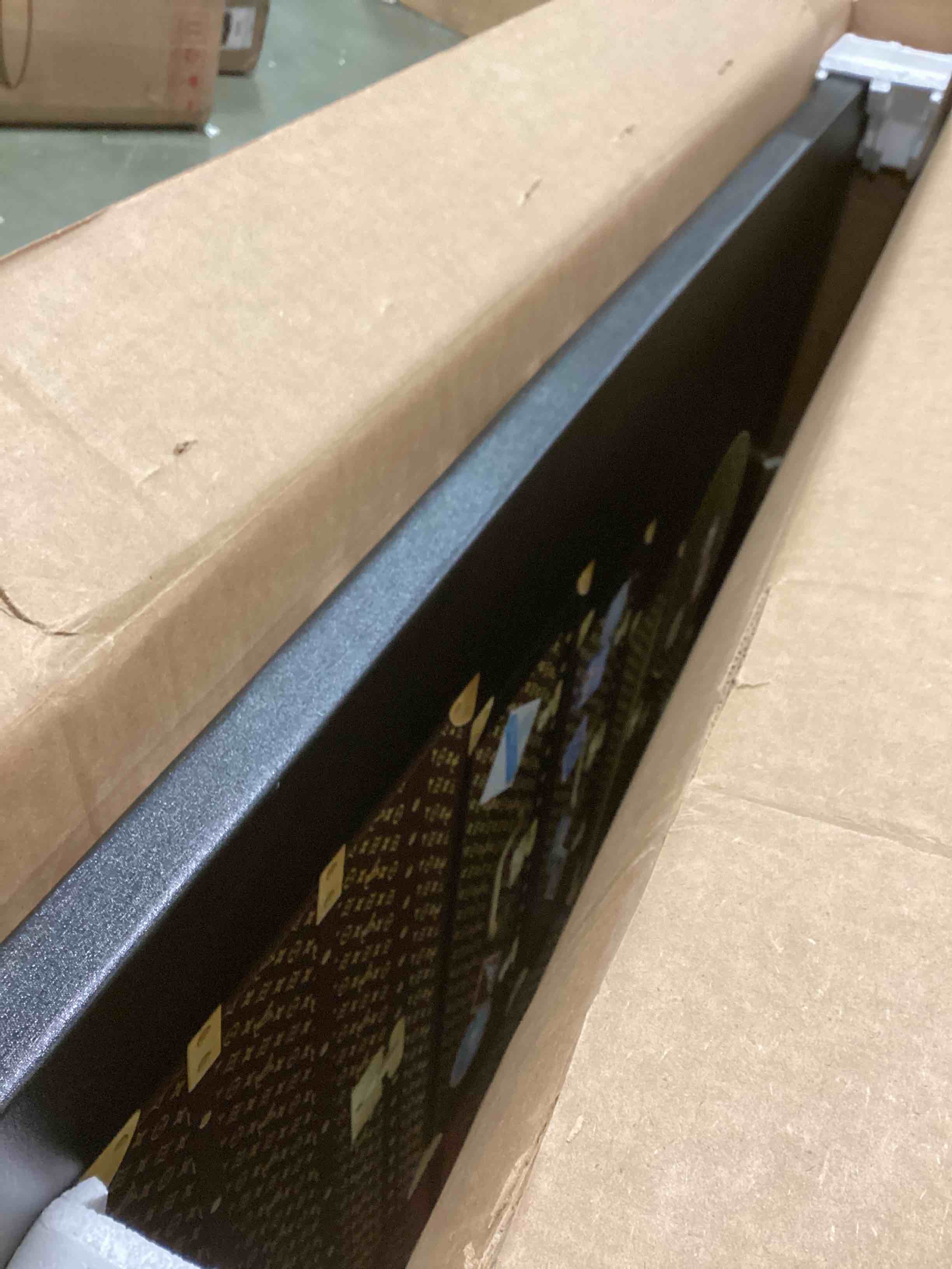 https://s3.amazonaws.com/lotting-images-prod/bidfta/PPE1907980_1737463880791.jpeg
