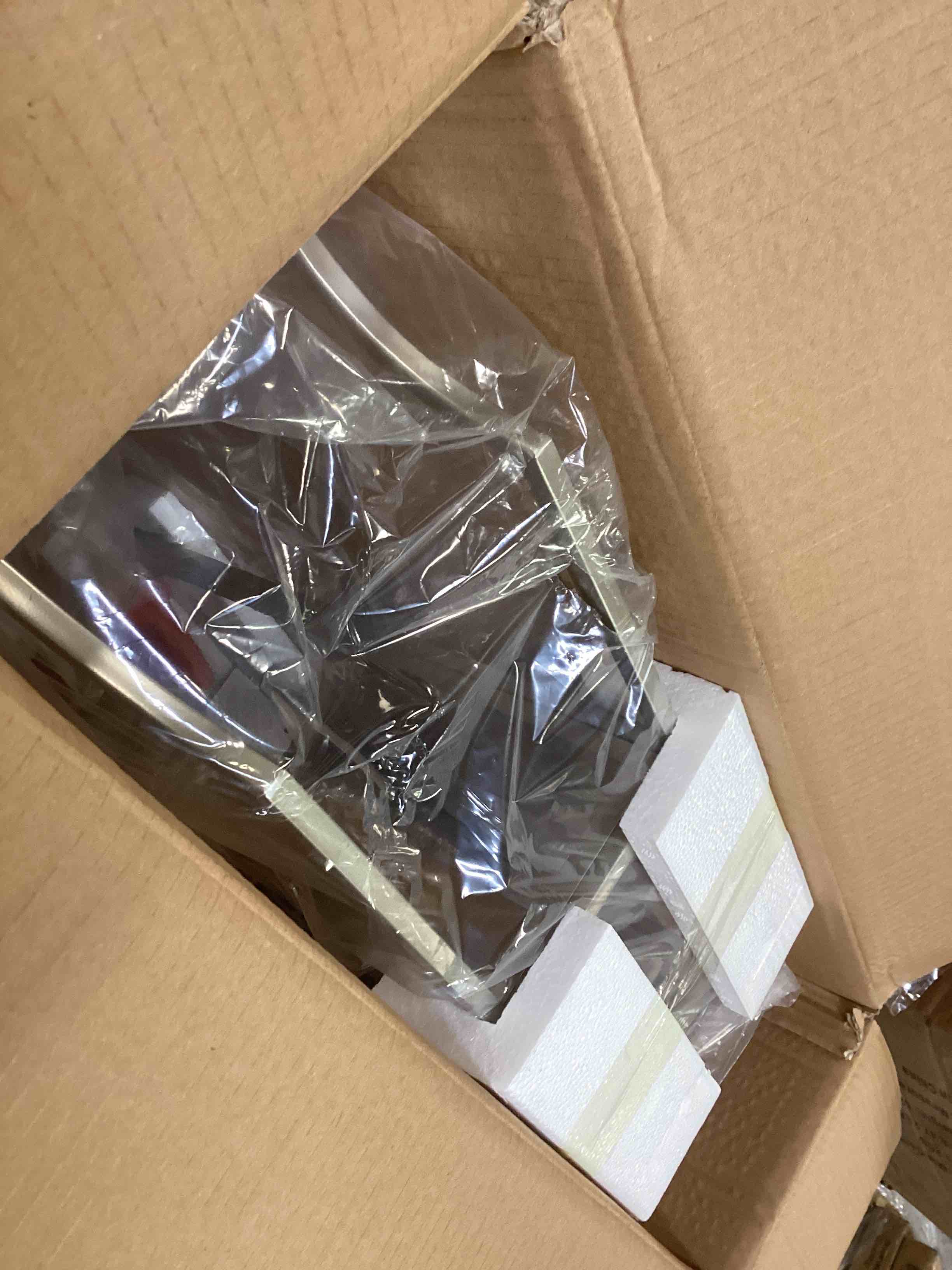 https://s3.amazonaws.com/lotting-images-prod/bidfta/PPE1908370_1737994737918.jpeg