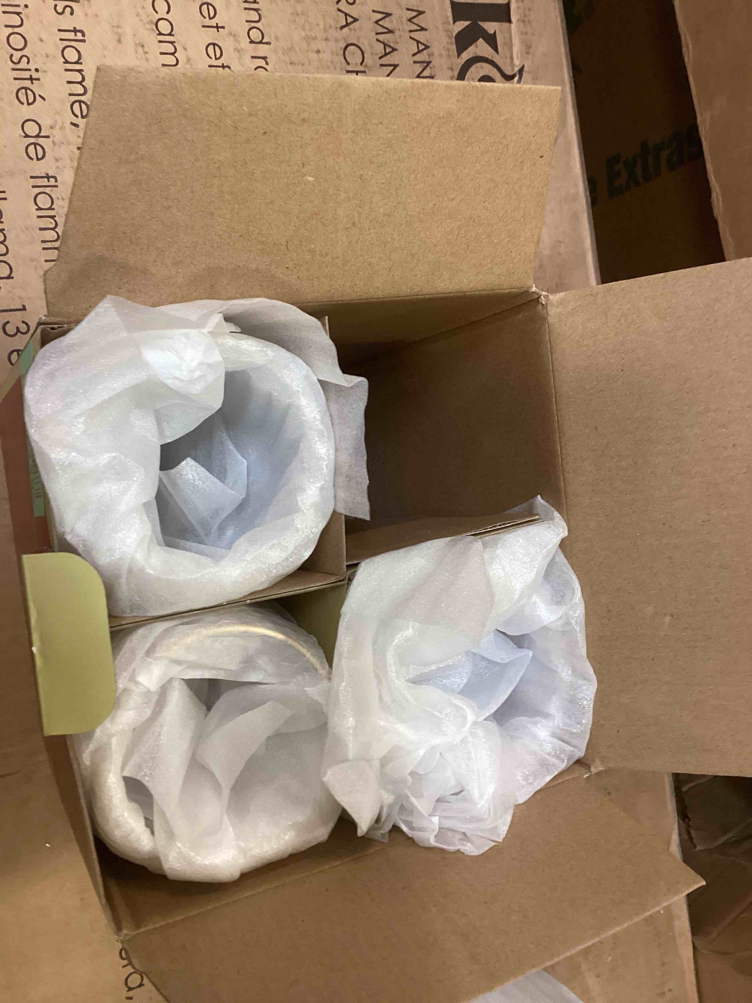 https://s3.amazonaws.com/lotting-images-prod/bidfta/PPE1908371_1737995016941.jpeg