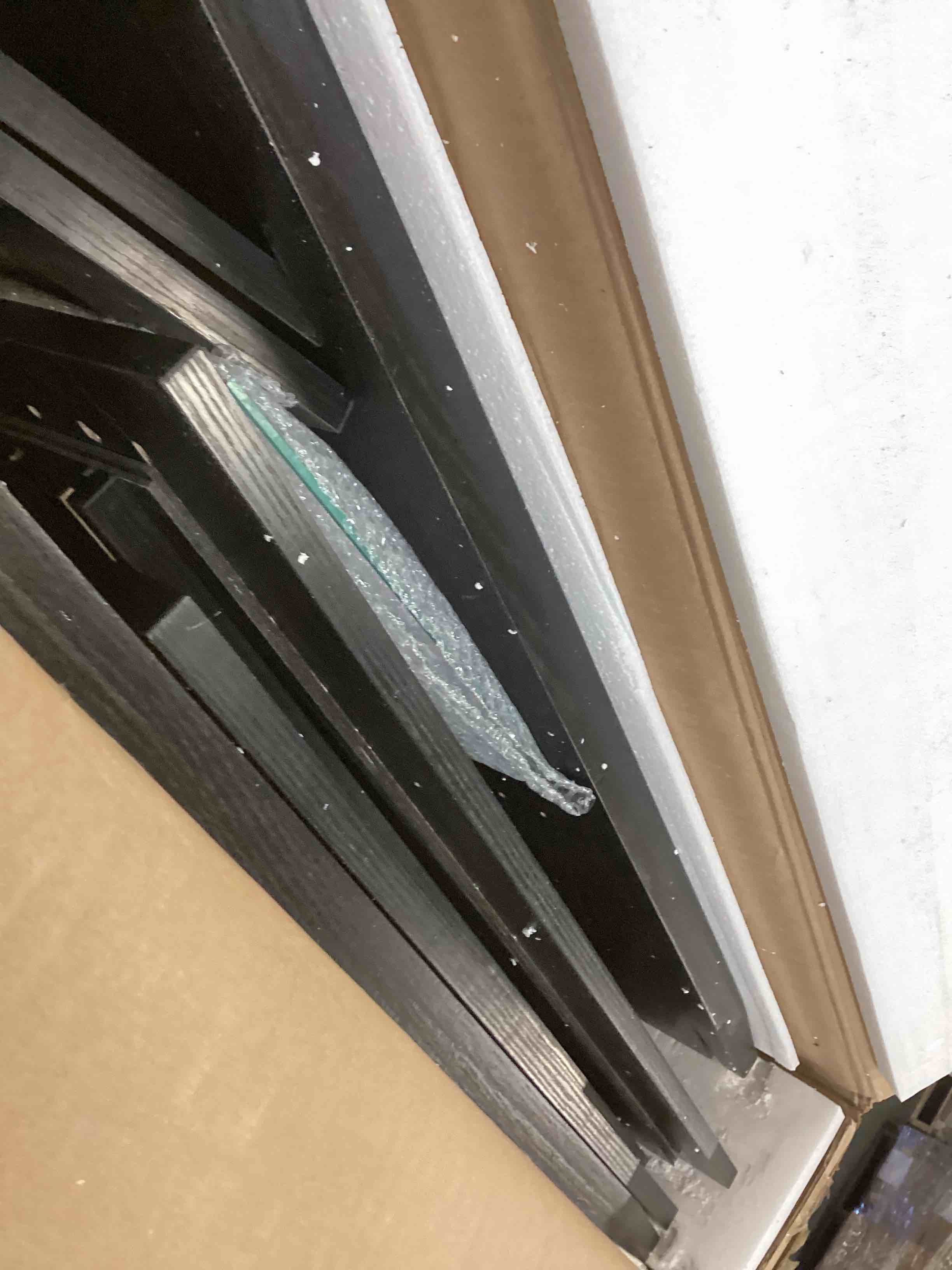 https://s3.amazonaws.com/lotting-images-prod/bidfta/PPE1908424_1738012151032.jpeg
