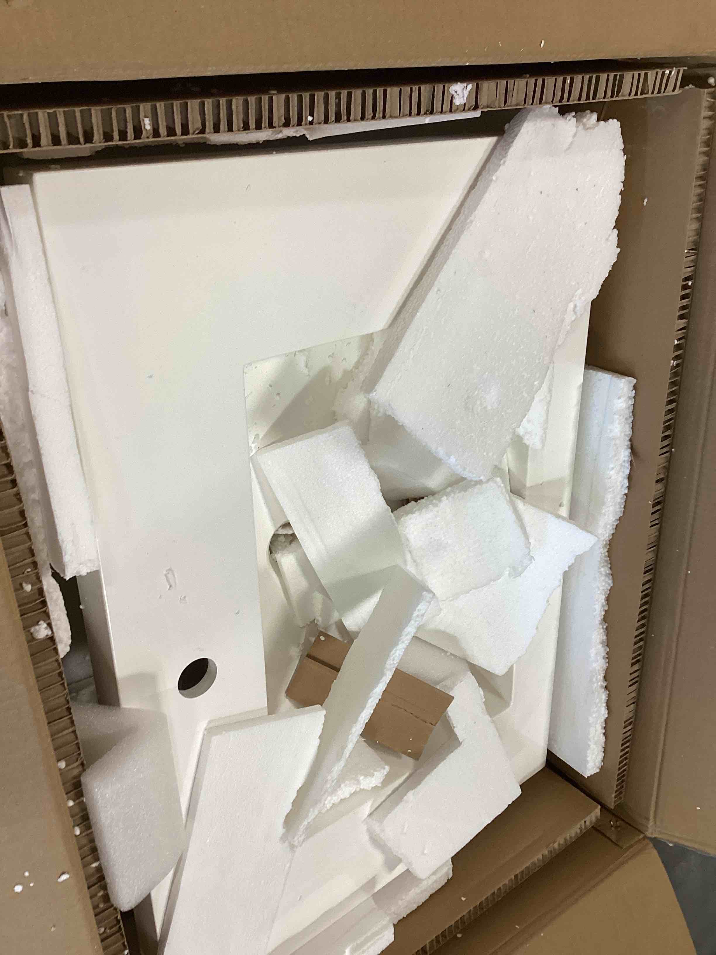 https://s3.amazonaws.com/lotting-images-prod/bidfta/PPE1908614_1738181127842.jpeg