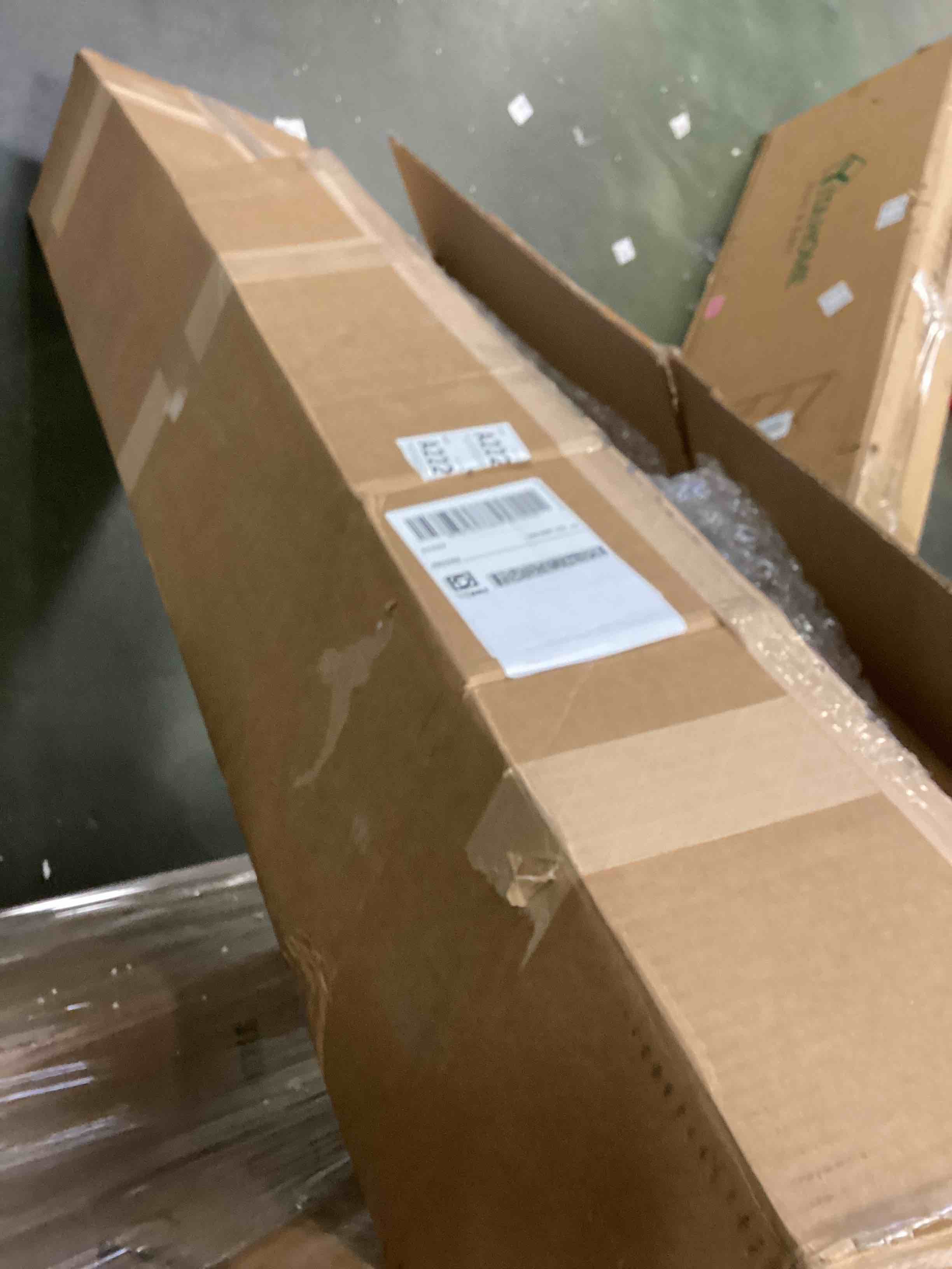 https://s3.amazonaws.com/lotting-images-prod/bidfta/PPE1908922_1738687925435.jpeg
