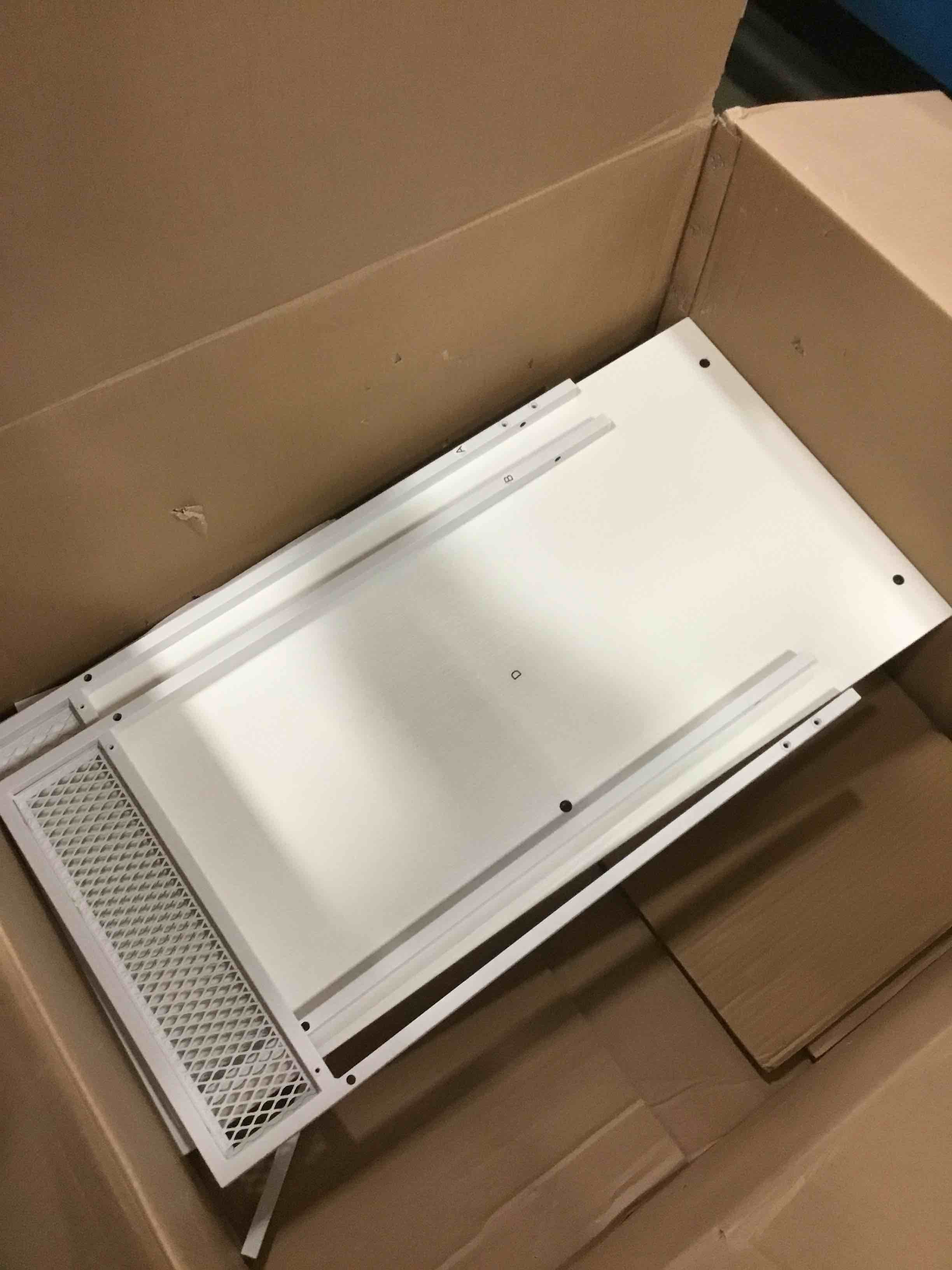 https://s3.amazonaws.com/lotting-images-prod/bidfta/PPE1909196_1733415112866.jpeg