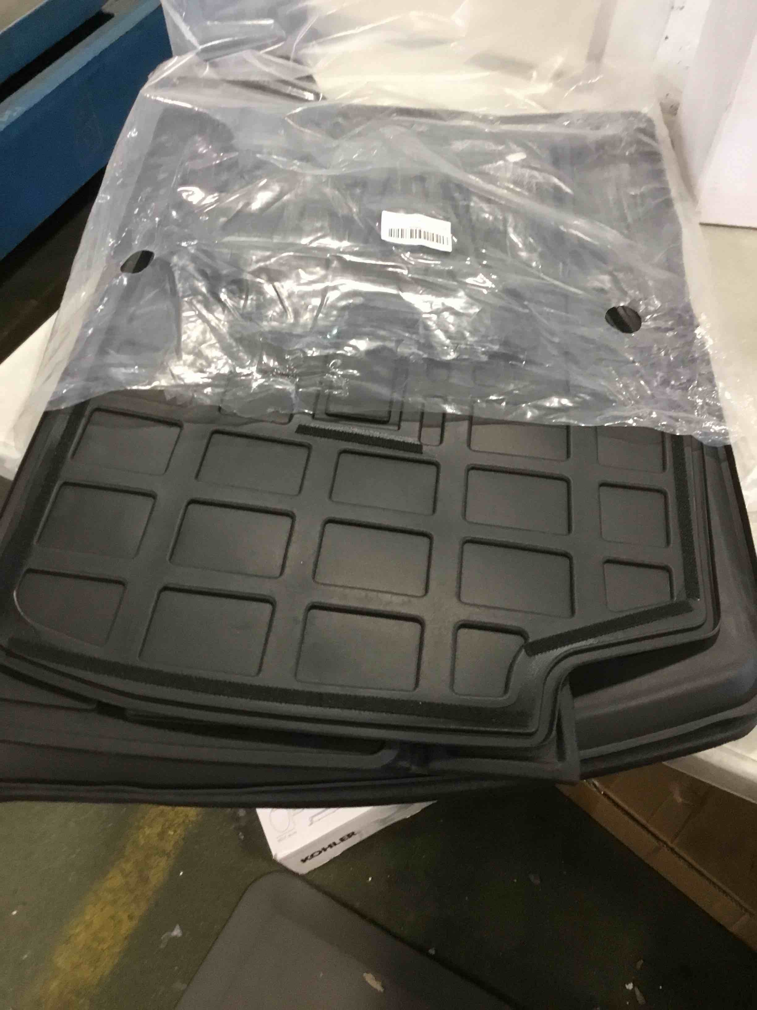 https://s3.amazonaws.com/lotting-images-prod/bidfta/PPE1909252_1733422500366.jpeg