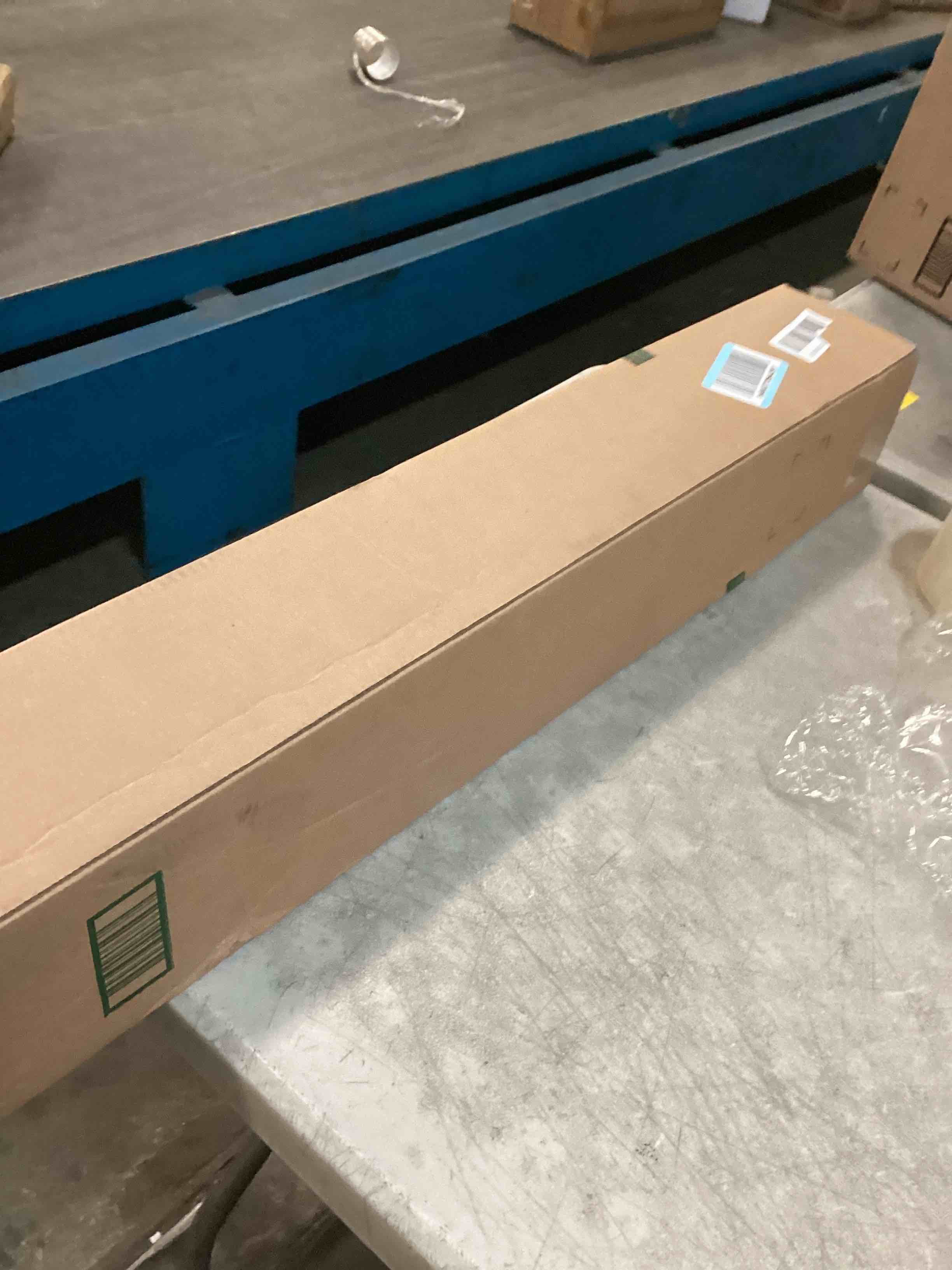 https://s3.amazonaws.com/lotting-images-prod/bidfta/PPE1936153_1743614600431.jpeg