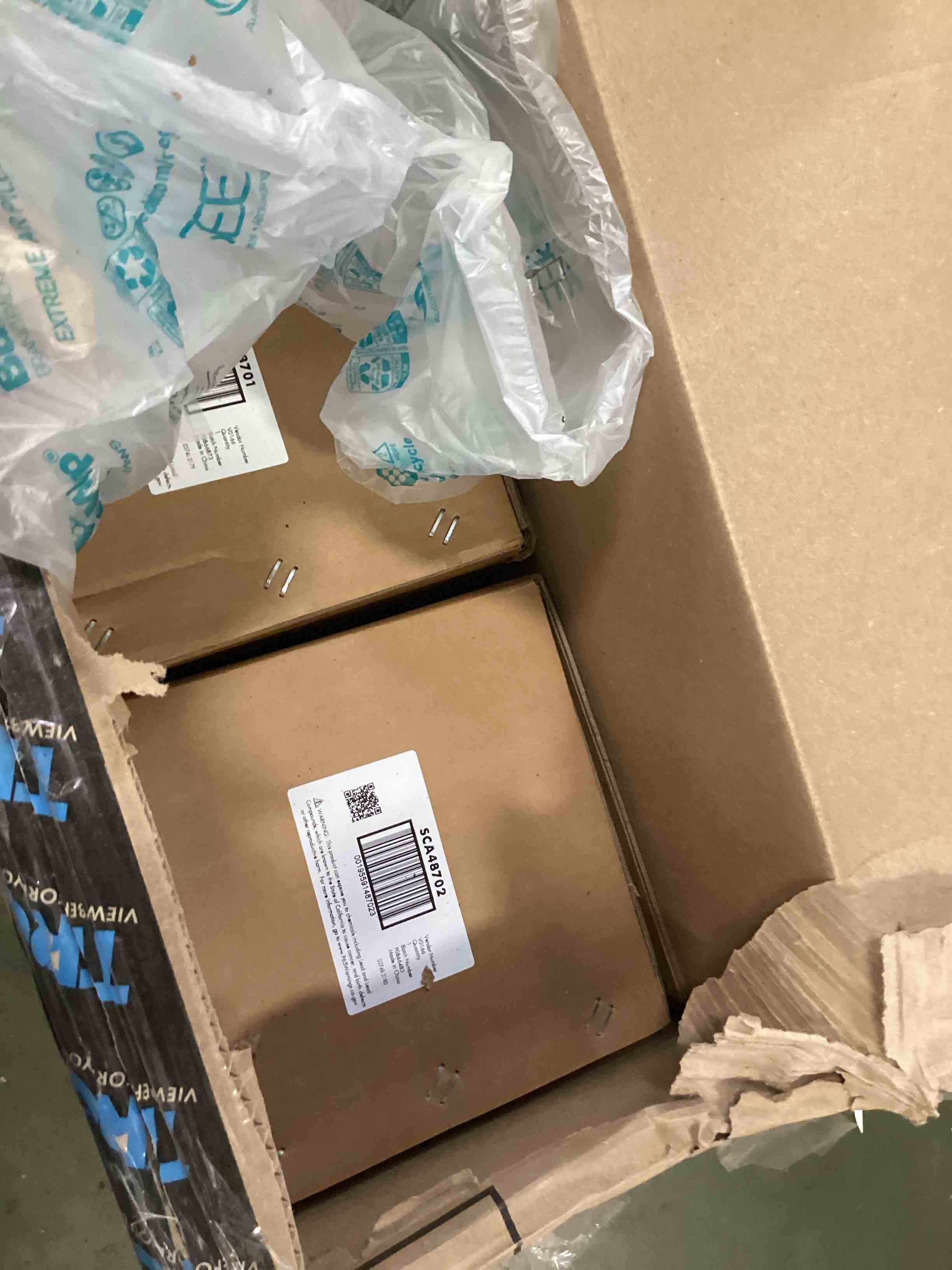 https://s3.amazonaws.com/lotting-images-prod/bidfta/PPE1936366_1743702082733.jpeg