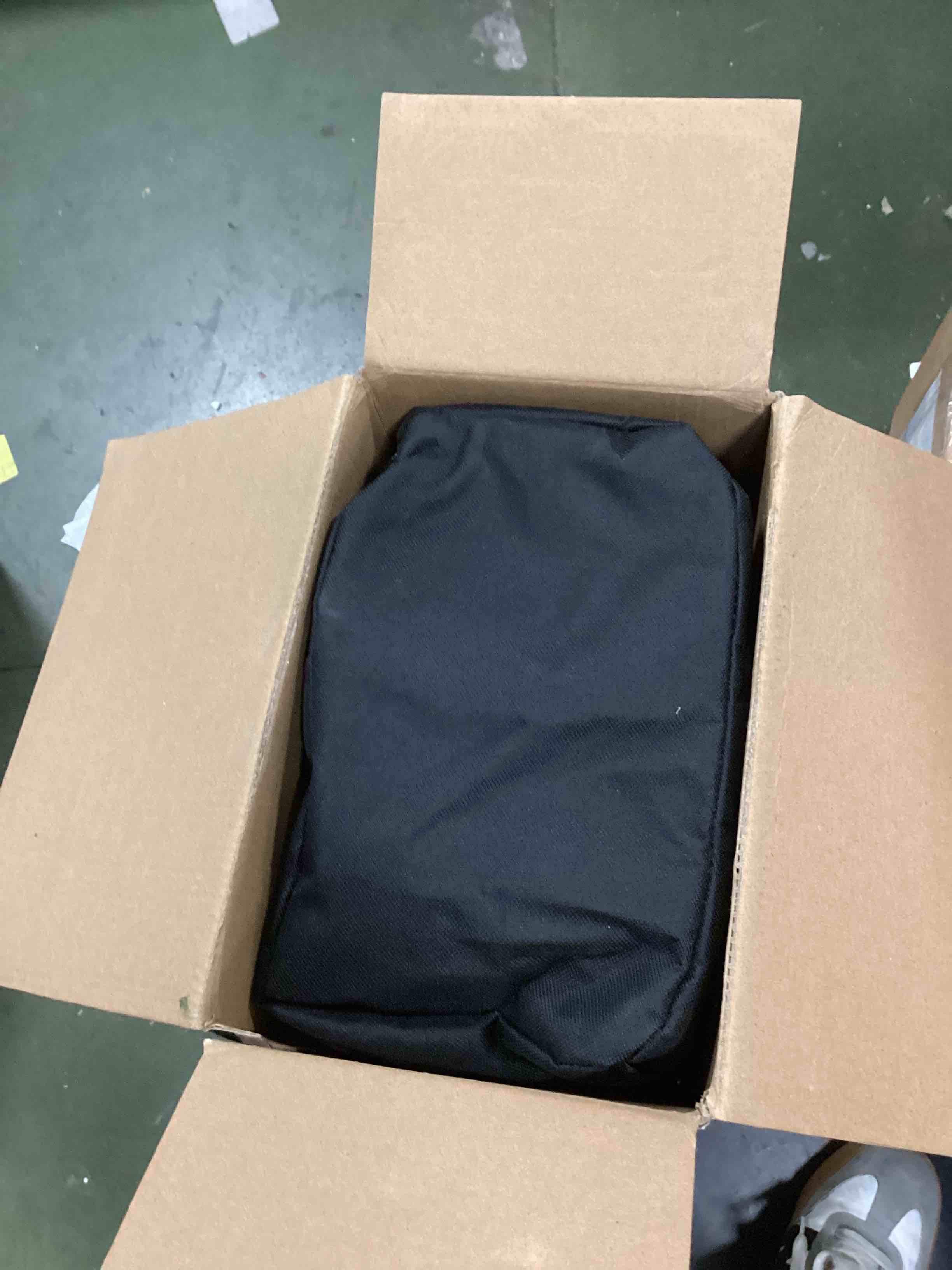 https://s3.amazonaws.com/lotting-images-prod/bidfta/PPE1936655_1743778561235.jpeg
