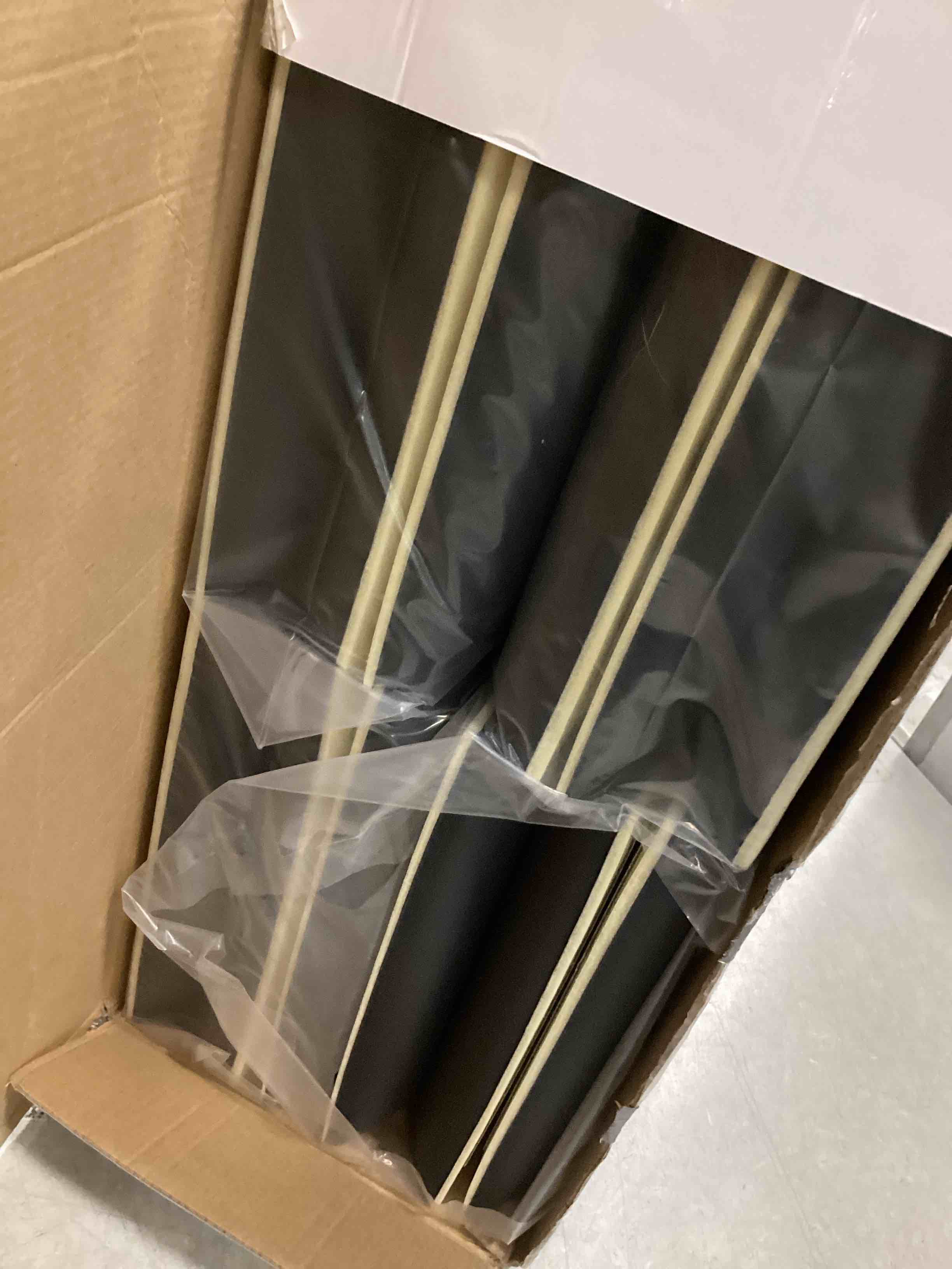 https://s3.amazonaws.com/lotting-images-prod/bidfta/PPE1936698_1743795244078.jpeg