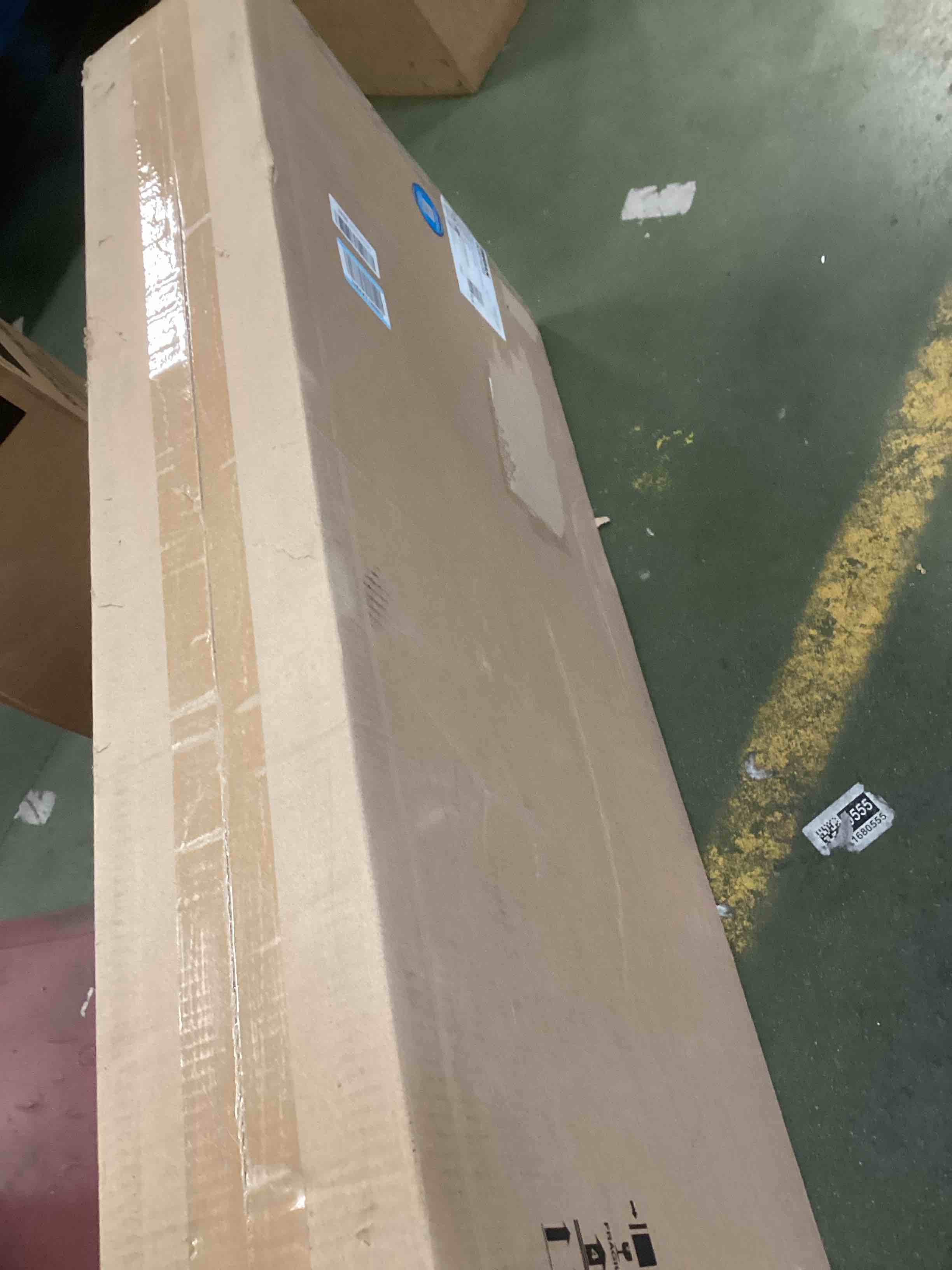 https://s3.amazonaws.com/lotting-images-prod/bidfta/PPE1936996_1744211780131.jpeg