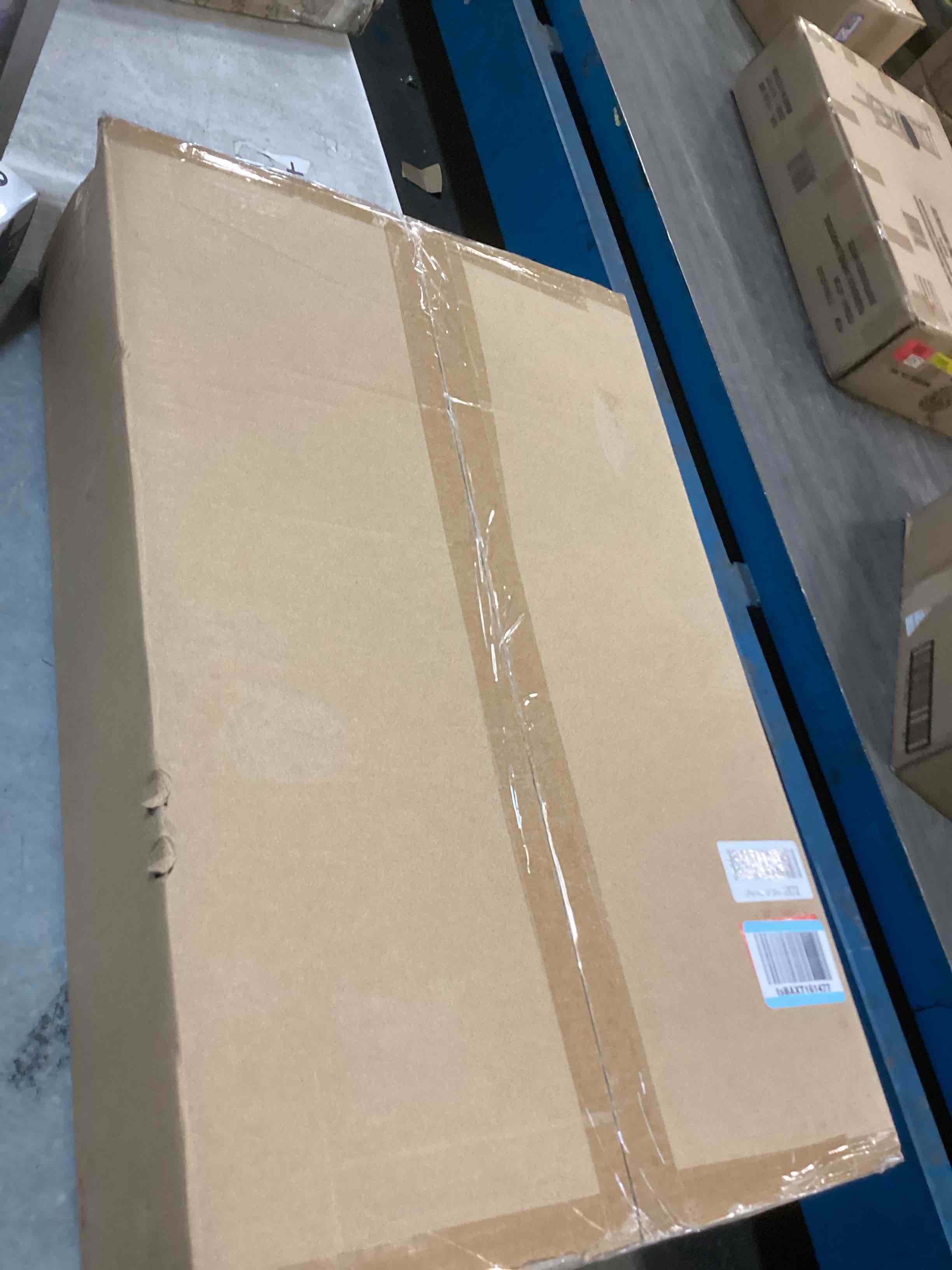 https://s3.amazonaws.com/lotting-images-prod/bidfta/PPE1937272_1744289680102.jpeg