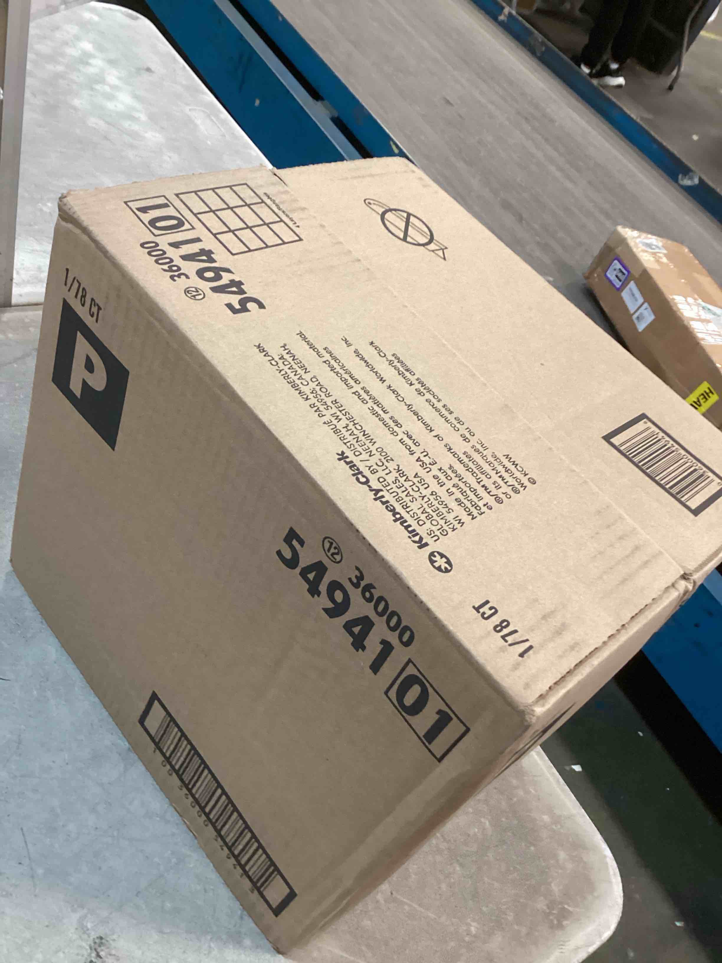 https://s3.amazonaws.com/lotting-images-prod/bidfta/PPE1937615_1744718904399.jpeg