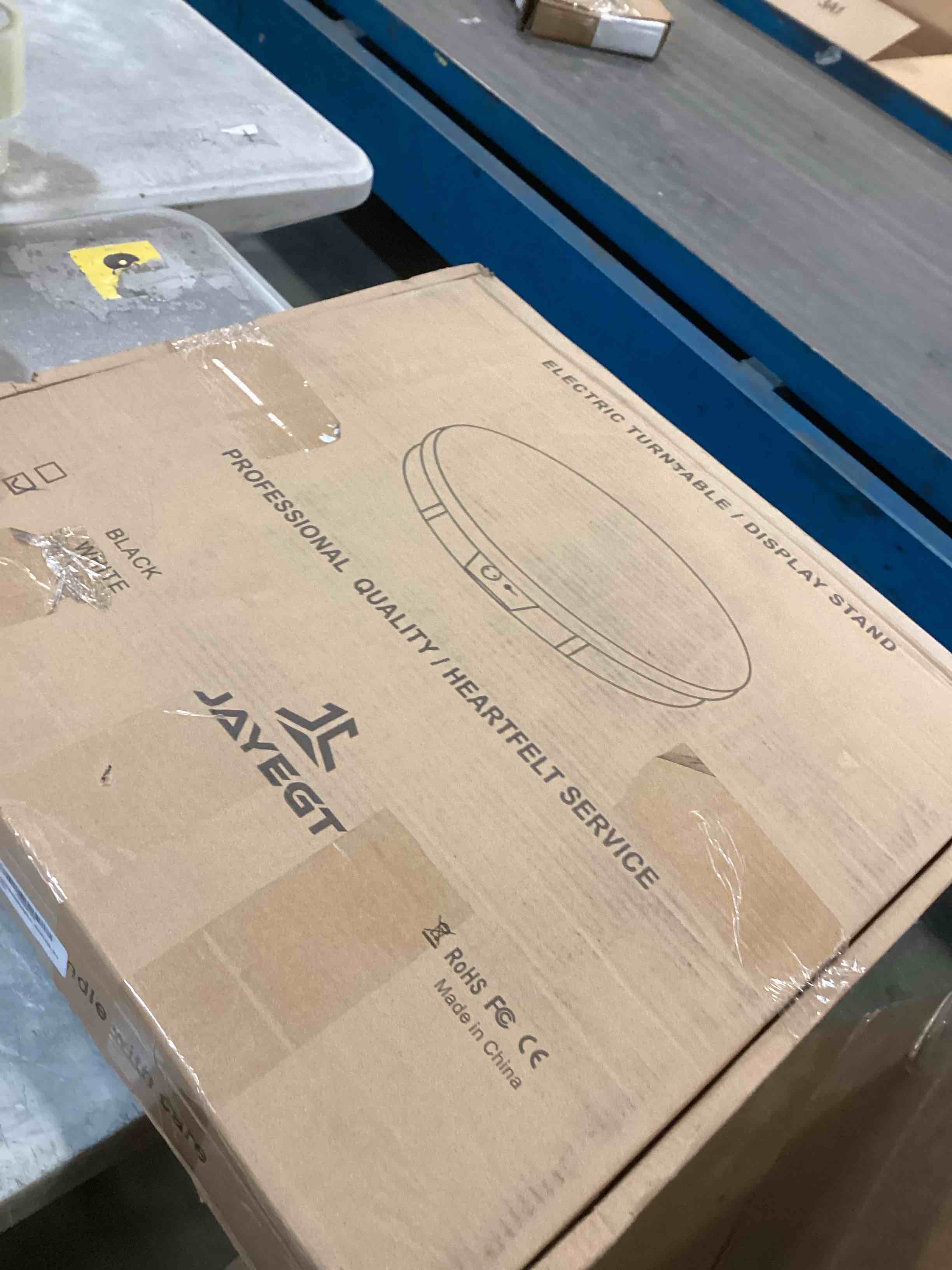 https://s3.amazonaws.com/lotting-images-prod/bidfta/PPE1937963_1744809359829.jpeg