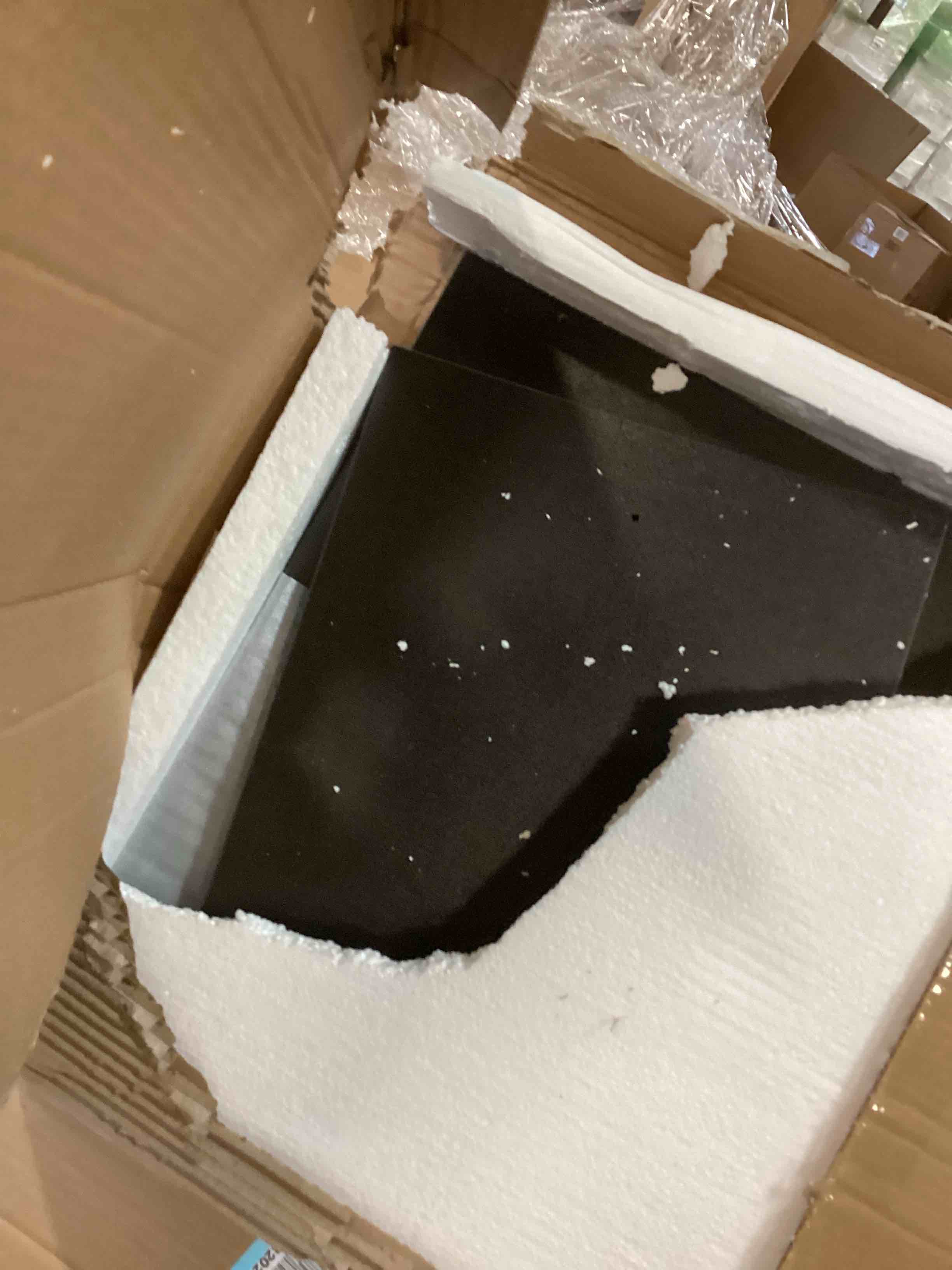 https://s3.amazonaws.com/lotting-images-prod/bidfta/PPE1938112_1744831183483.jpeg