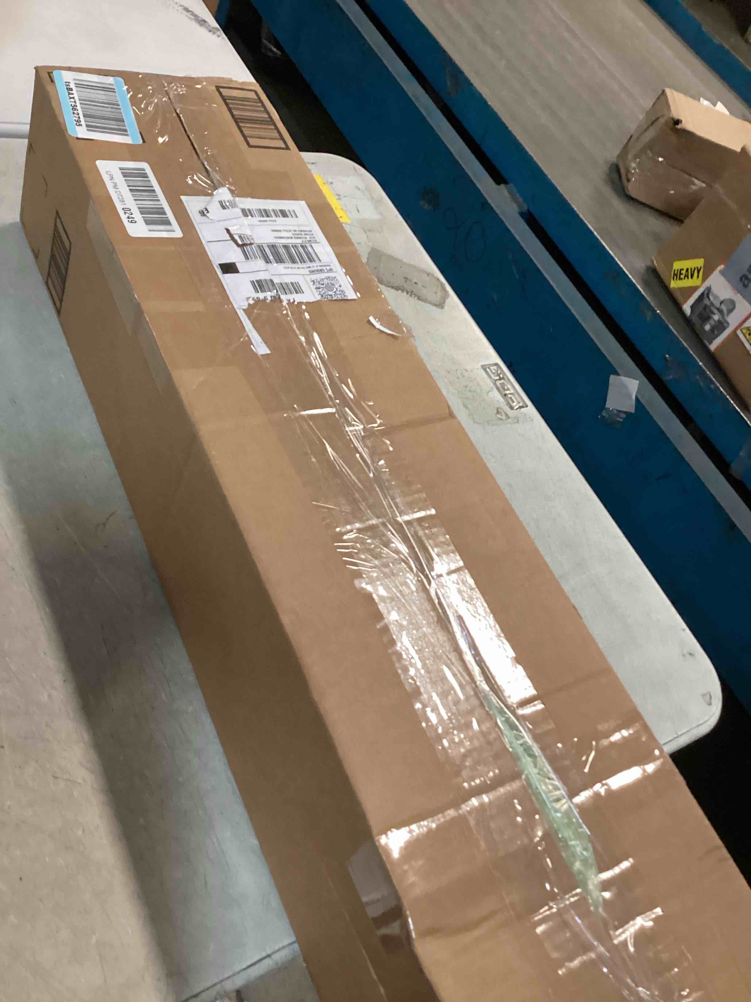 https://s3.amazonaws.com/lotting-images-prod/bidfta/PPE1938200_1744894856447.jpeg