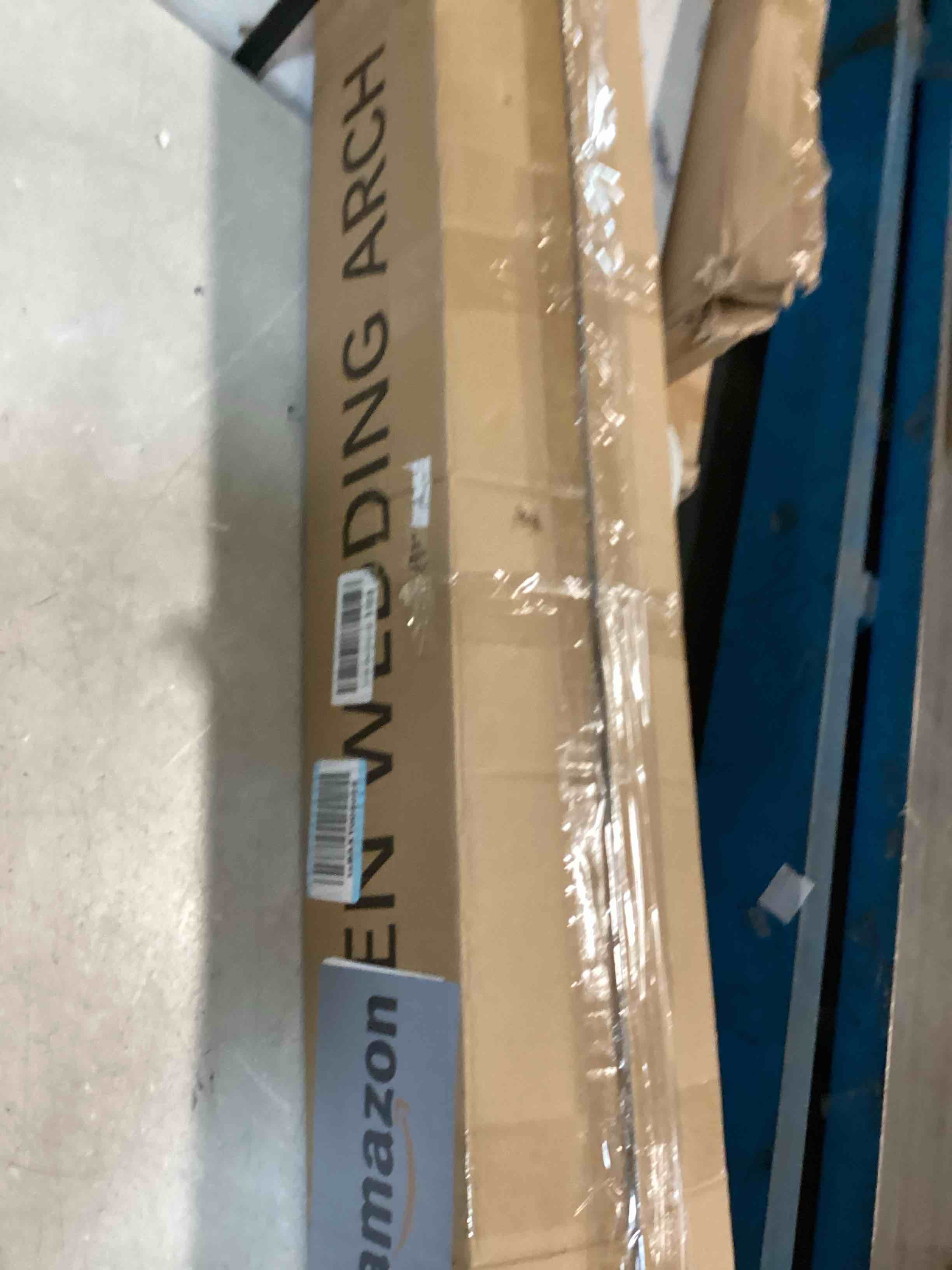 https://s3.amazonaws.com/lotting-images-prod/bidfta/PPE1938207_1744893988386.jpeg