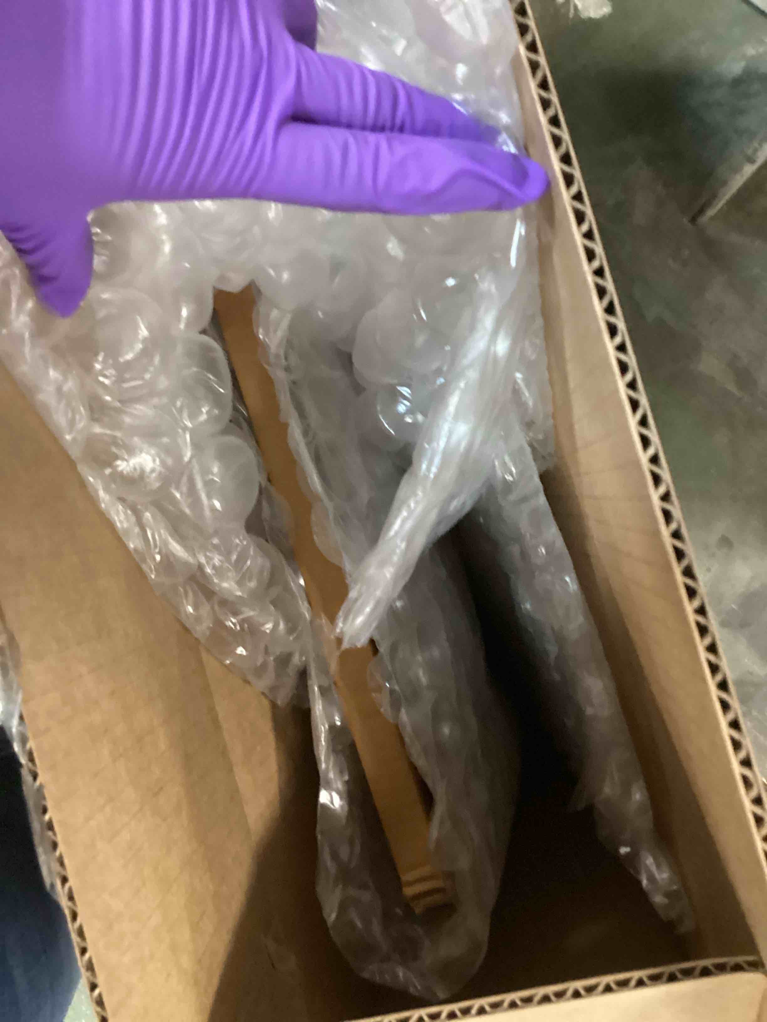 https://s3.amazonaws.com/lotting-images-prod/bidfta/PPE1938361_1745497793998.jpeg