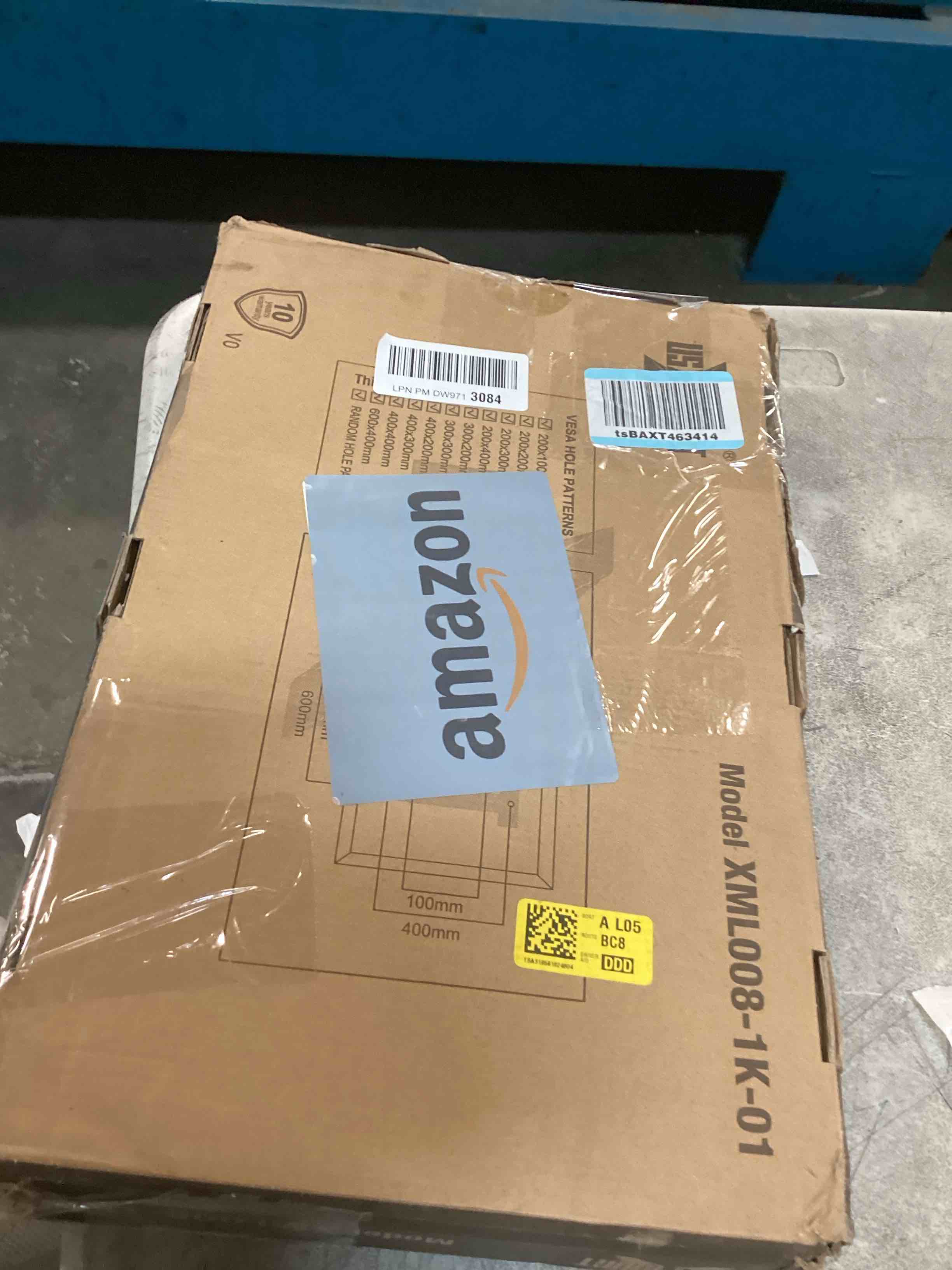 https://s3.amazonaws.com/lotting-images-prod/bidfta/PPE1938399_1744983210147.jpeg