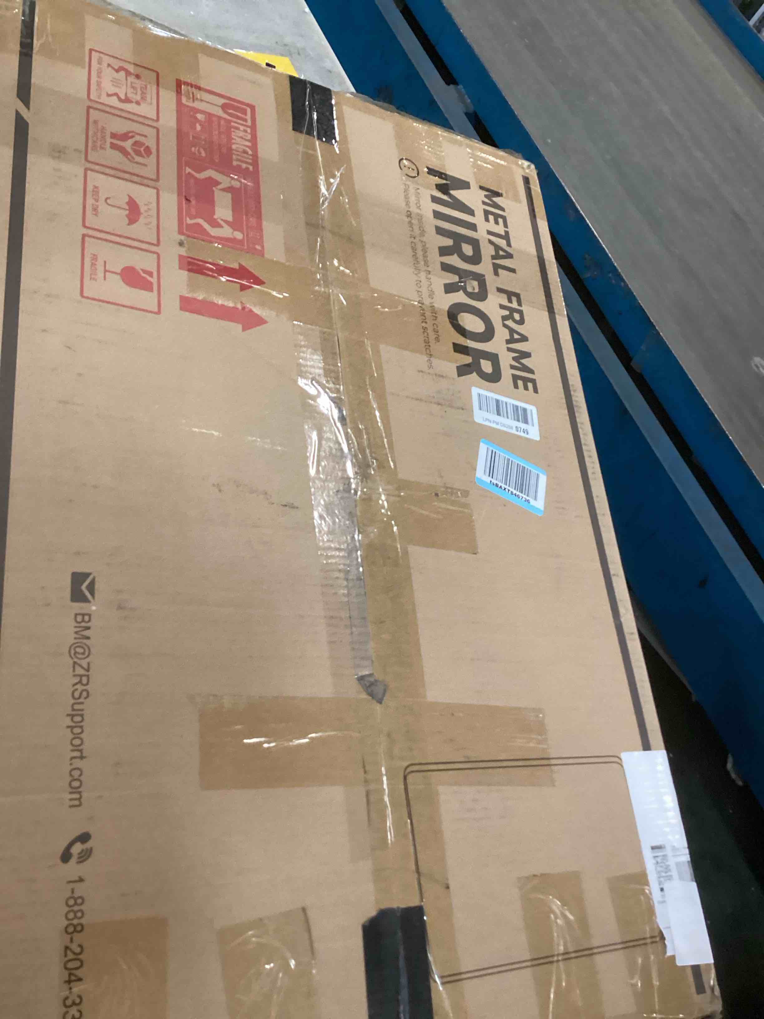 https://s3.amazonaws.com/lotting-images-prod/bidfta/PPE1938598_1745343720074.jpeg