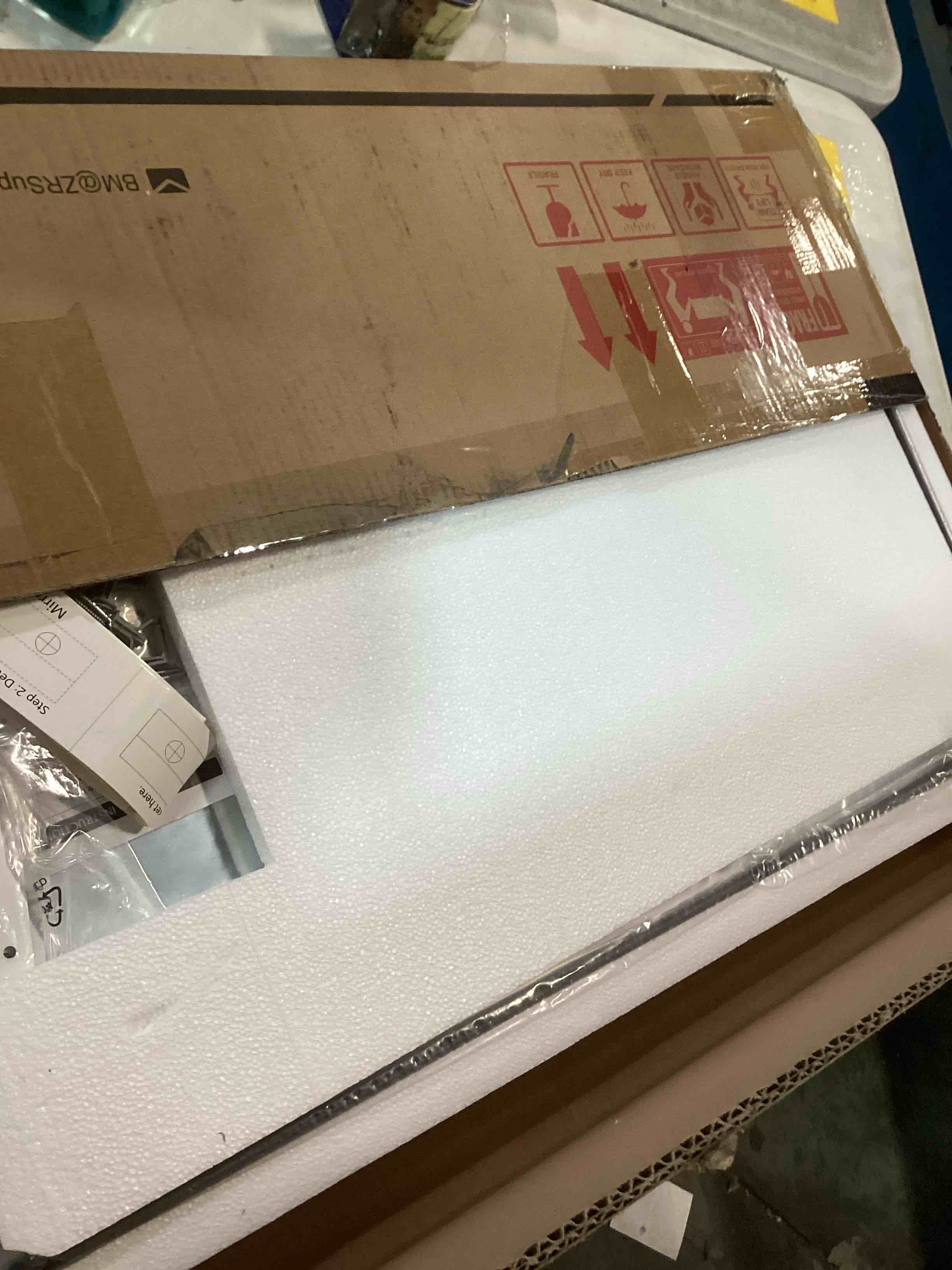 https://s3.amazonaws.com/lotting-images-prod/bidfta/PPE1938598_1745343763961.jpeg