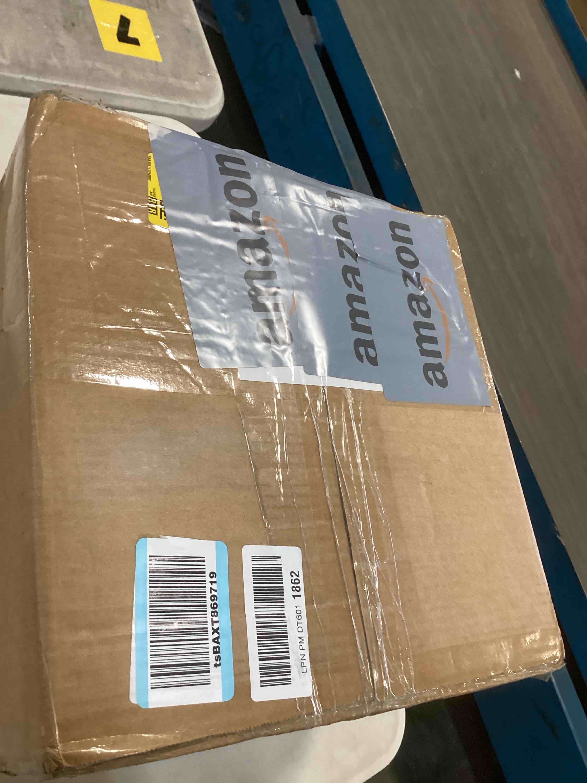 https://s3.amazonaws.com/lotting-images-prod/bidfta/PPE1938605_1745342937724.jpeg