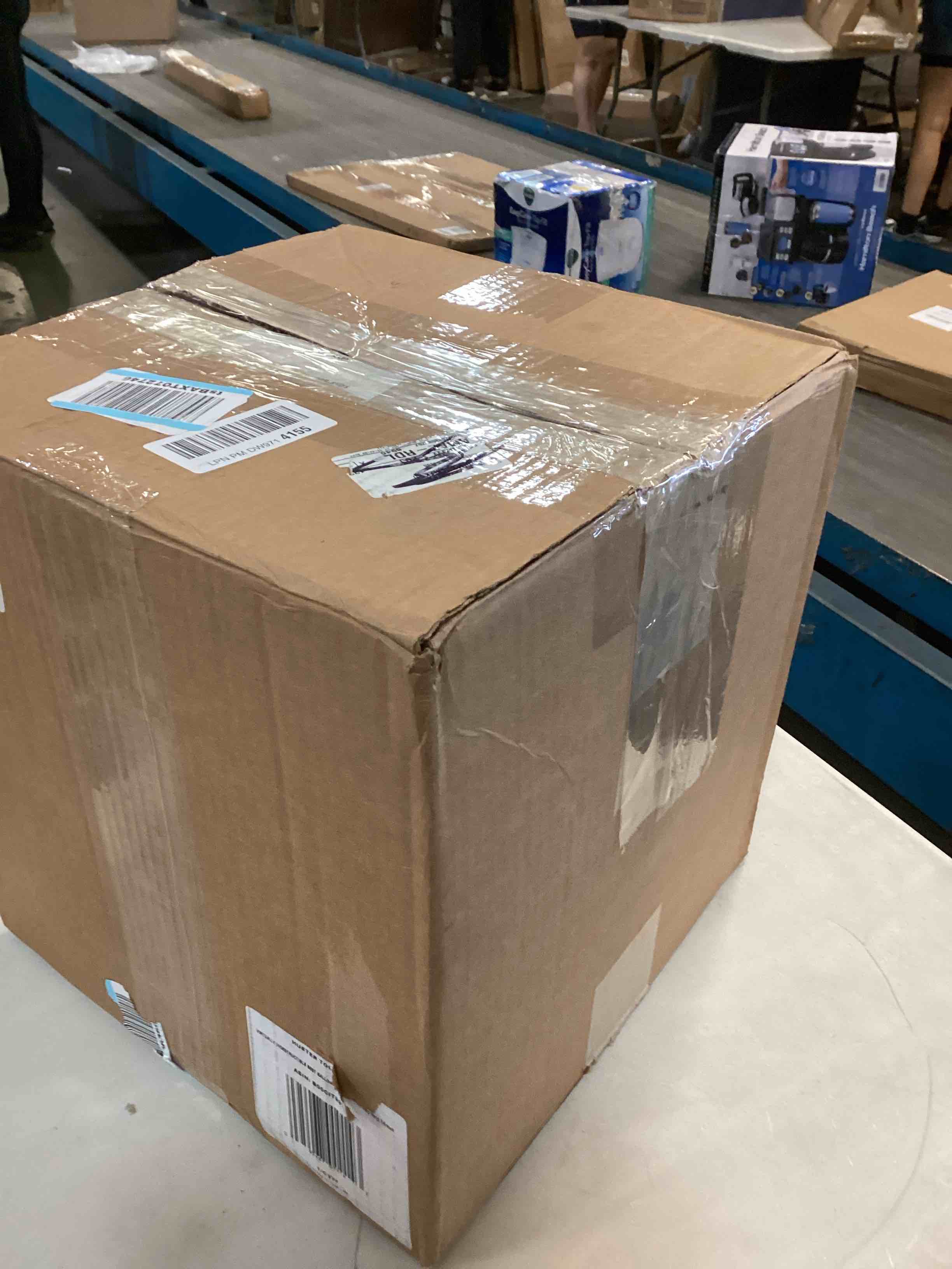 https://s3.amazonaws.com/lotting-images-prod/bidfta/PPE1938701_1745422546470.jpeg