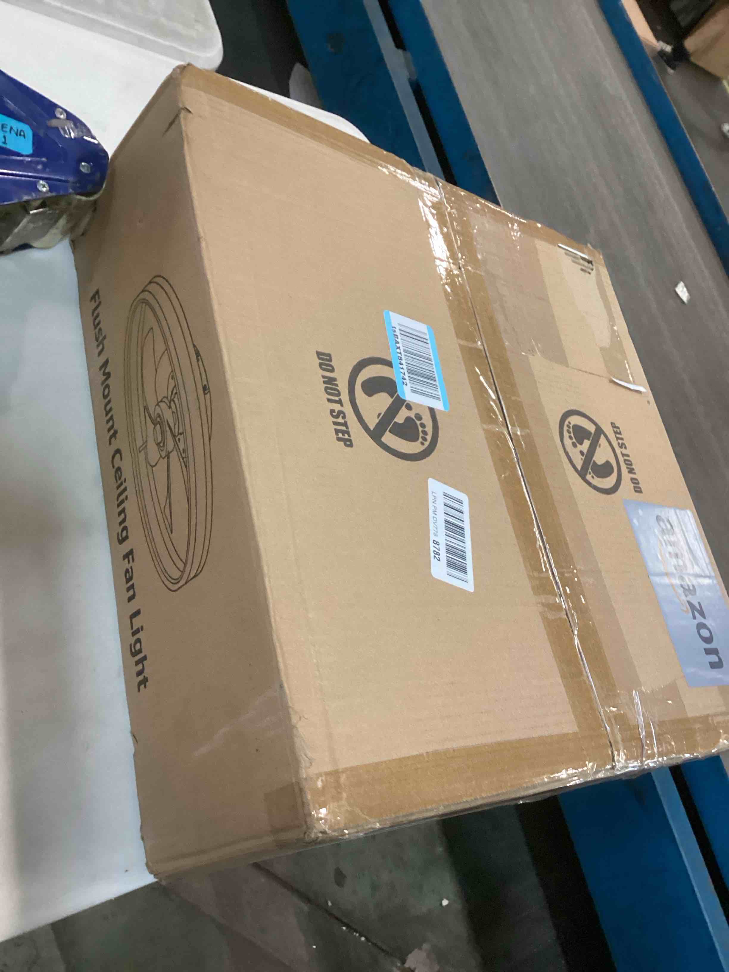 https://s3.amazonaws.com/lotting-images-prod/bidfta/PPE1938708_1745420380215.jpeg
