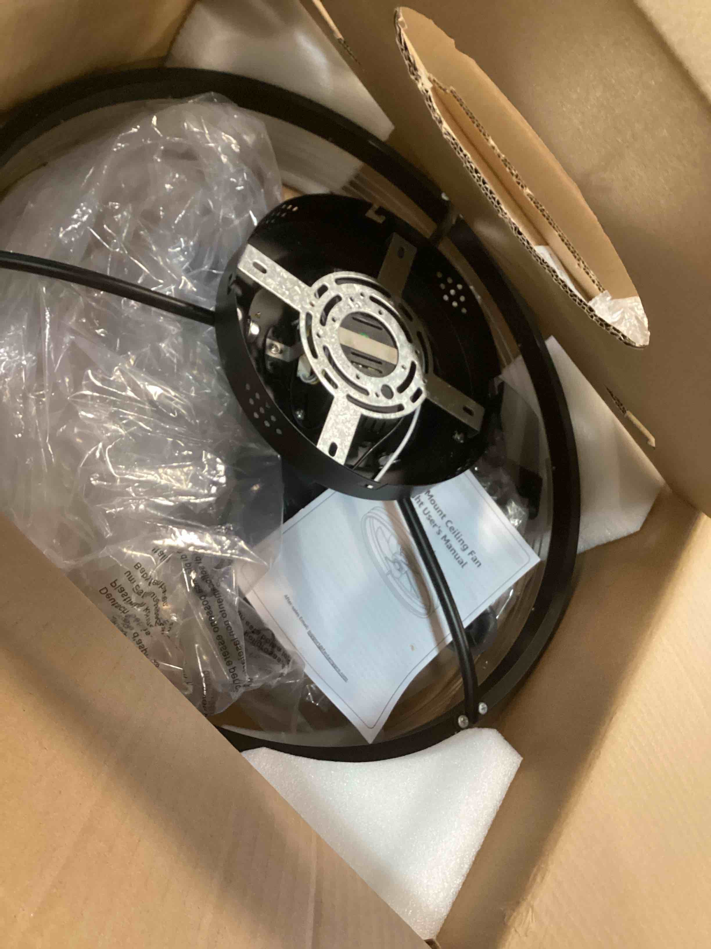 https://s3.amazonaws.com/lotting-images-prod/bidfta/PPE1938708_1745420424437.jpeg