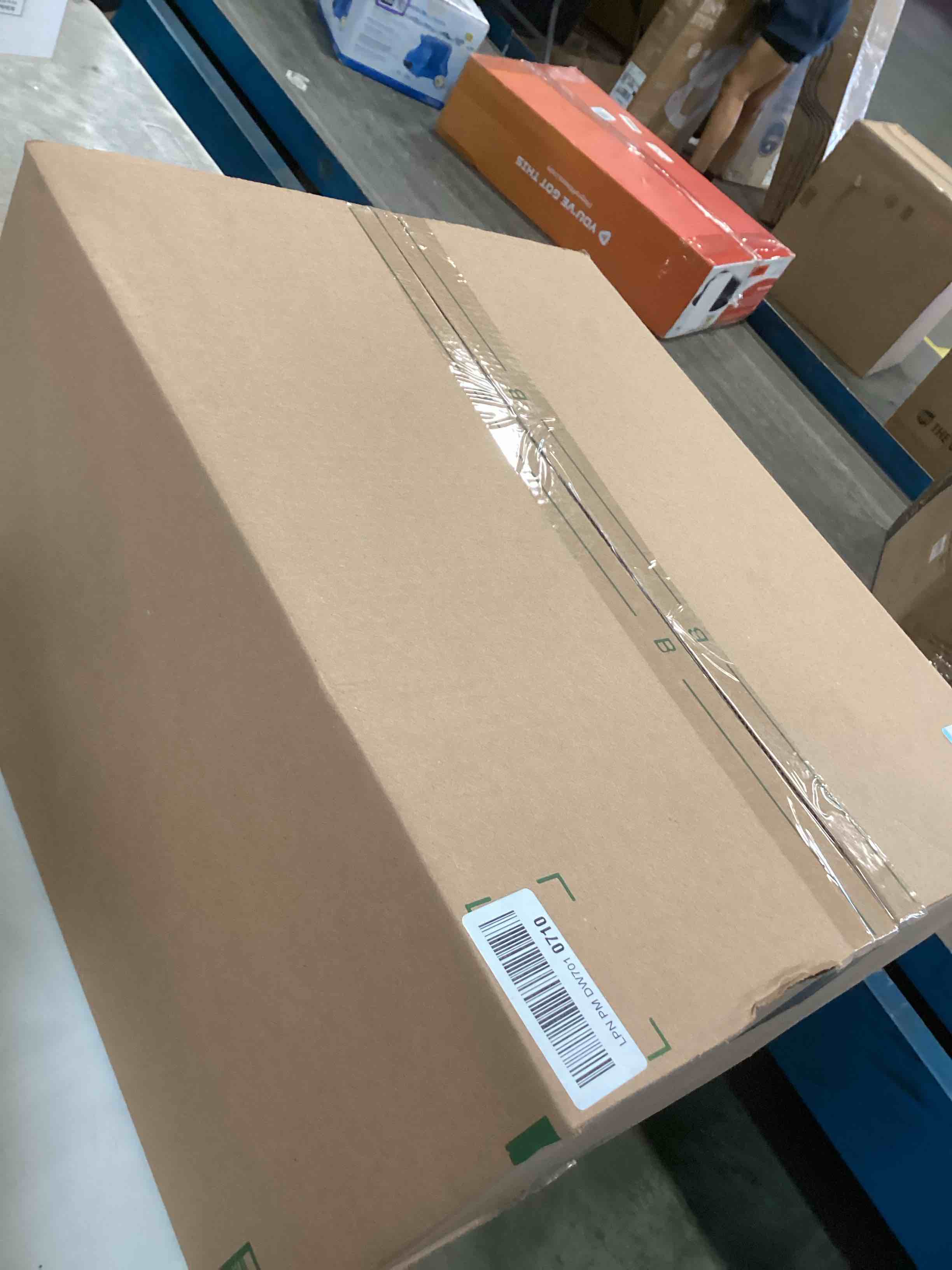 https://s3.amazonaws.com/lotting-images-prod/bidfta/PPE1938780_1745412165001.jpeg