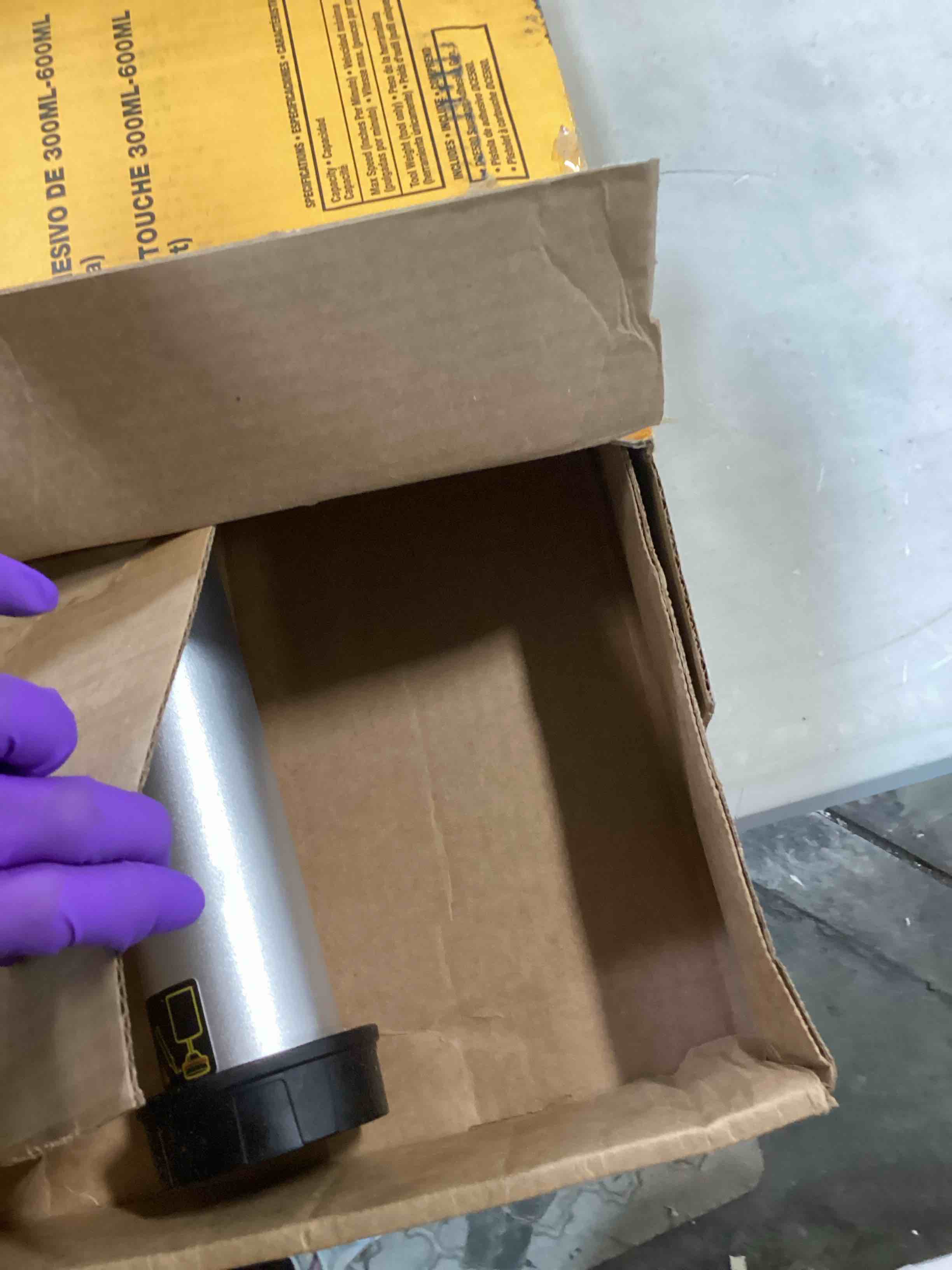 https://s3.amazonaws.com/lotting-images-prod/bidfta/PPE1938821_1745430079075.jpeg
