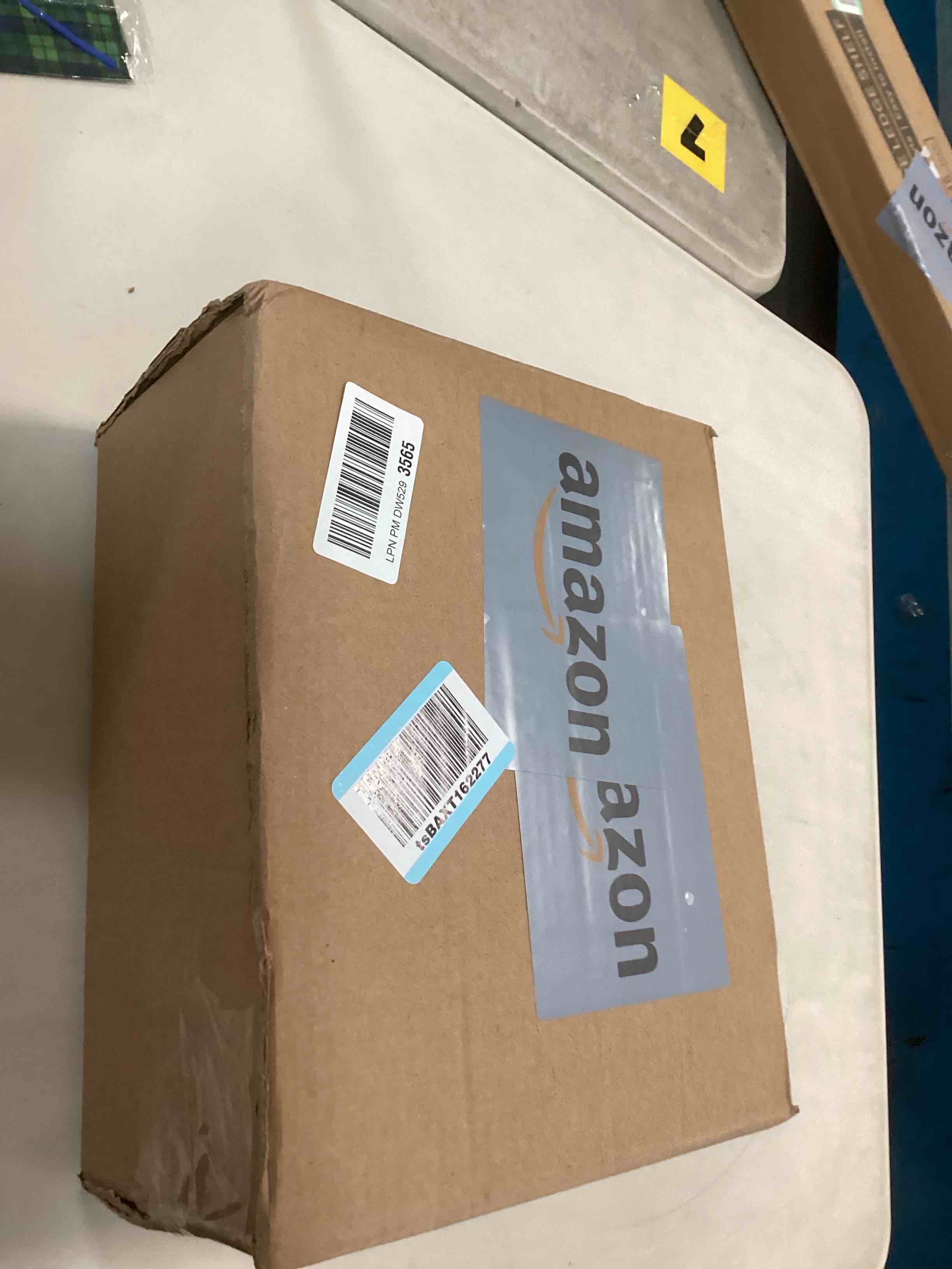 https://s3.amazonaws.com/lotting-images-prod/bidfta/PPE1938829_1745431702086.jpeg