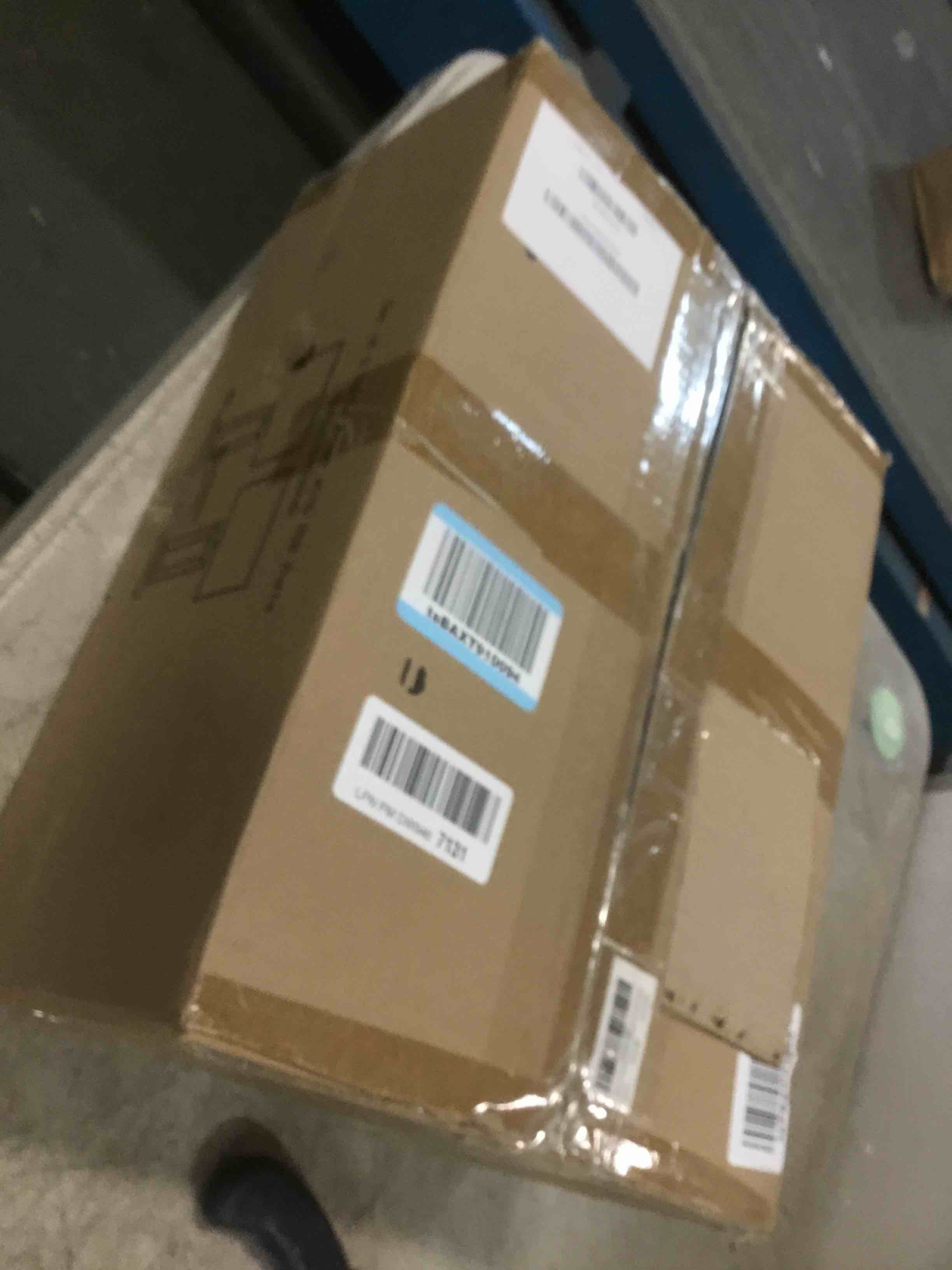 https://s3.amazonaws.com/lotting-images-prod/bidfta/PPE1939259_1743535703037.jpeg