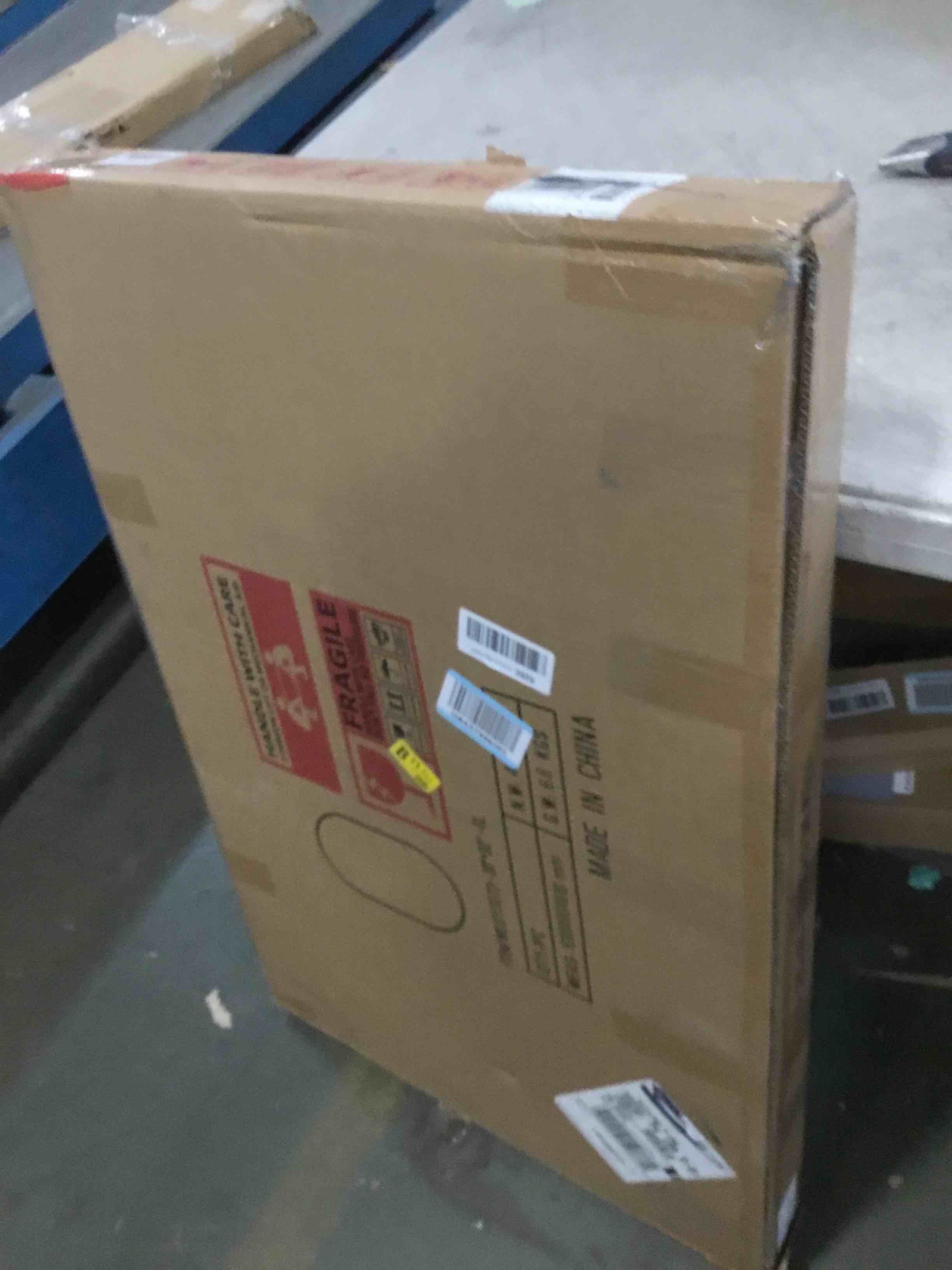 https://s3.amazonaws.com/lotting-images-prod/bidfta/PPE1939280_1743536895306.jpeg
