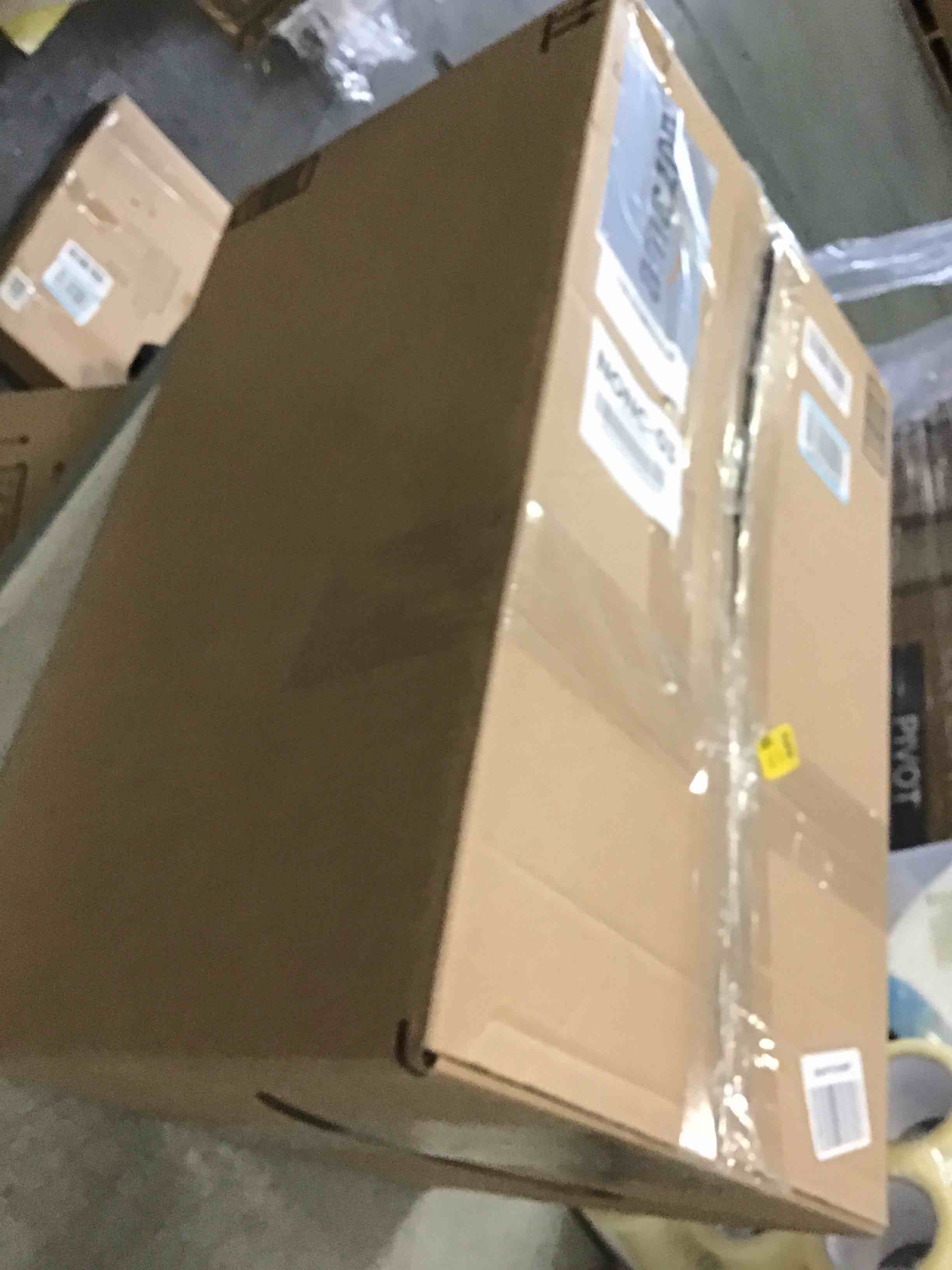 https://s3.amazonaws.com/lotting-images-prod/bidfta/PPE1939531_1743609126792.jpeg