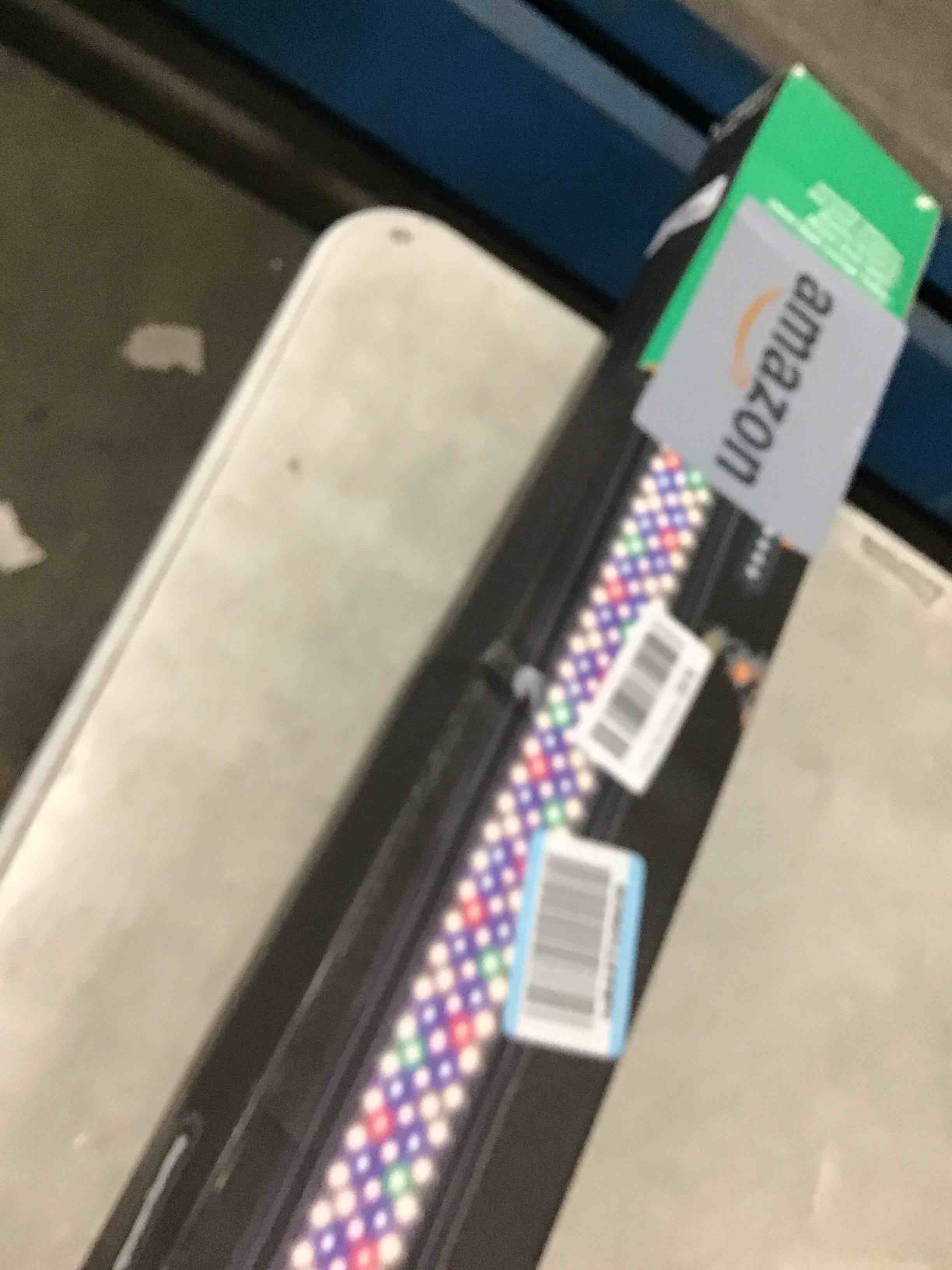 https://s3.amazonaws.com/lotting-images-prod/bidfta/PPE1940295_1744029906651.jpeg