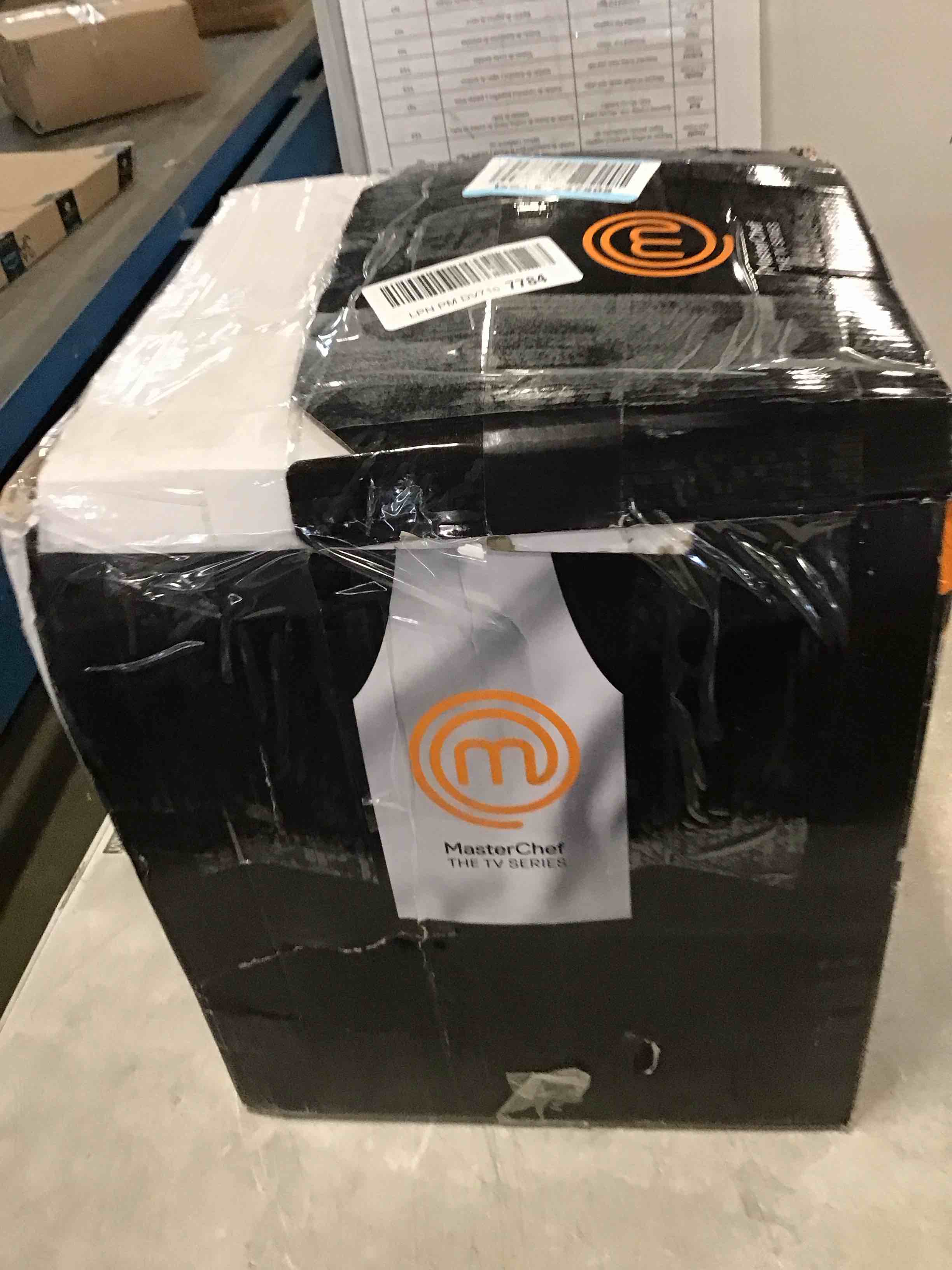 https://s3.amazonaws.com/lotting-images-prod/bidfta/PPE1940524_1744043621223.jpeg