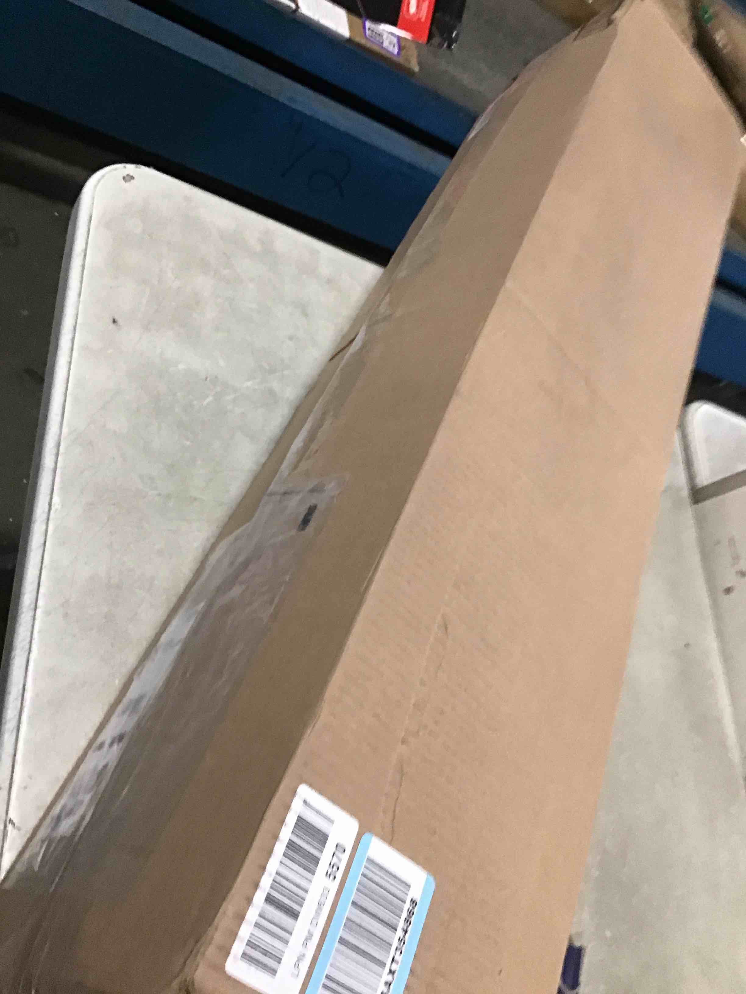 https://s3.amazonaws.com/lotting-images-prod/bidfta/PPE1940530_1744043887662.jpeg