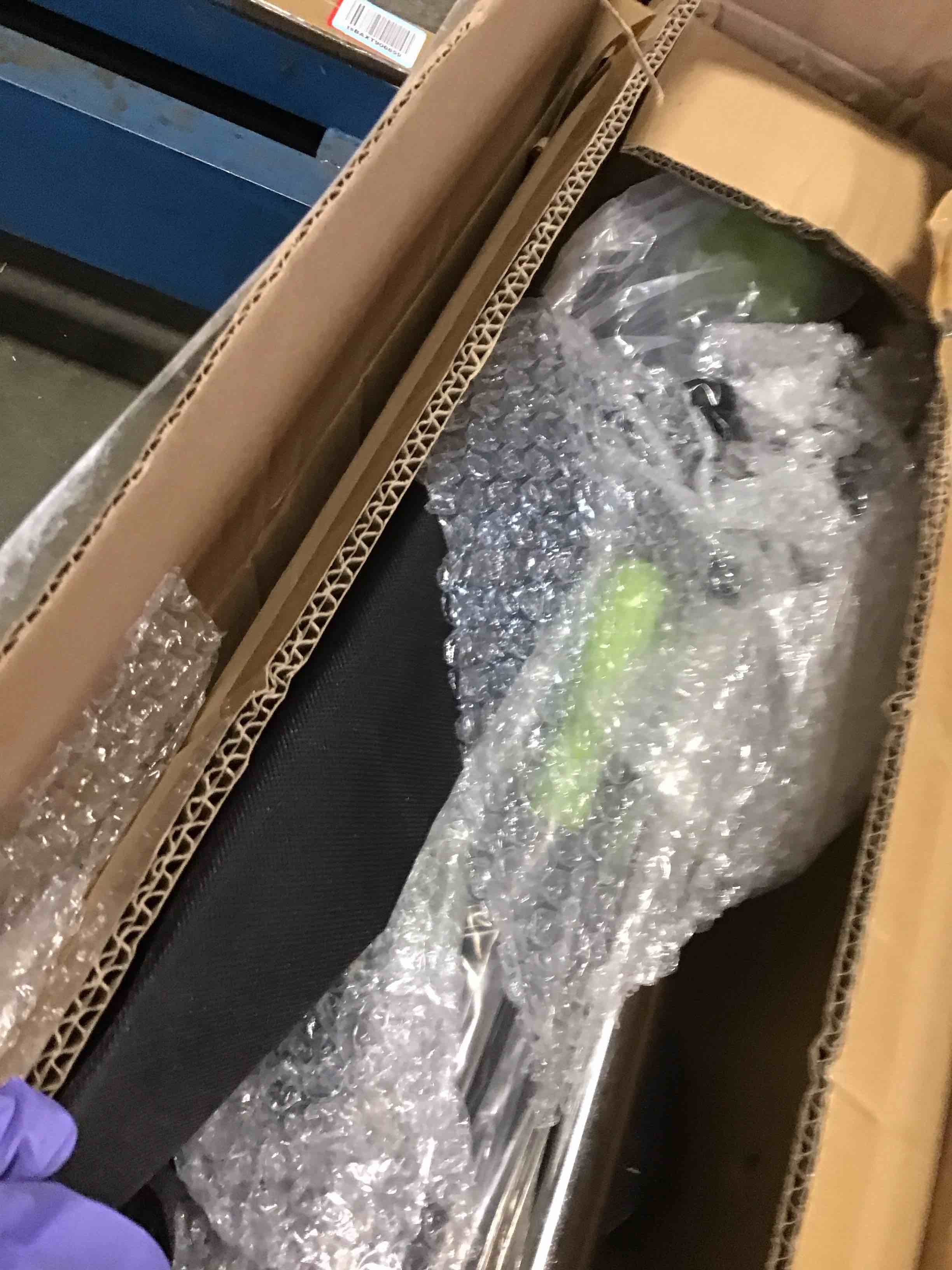 https://s3.amazonaws.com/lotting-images-prod/bidfta/PPE1940530_1744043902565.jpeg