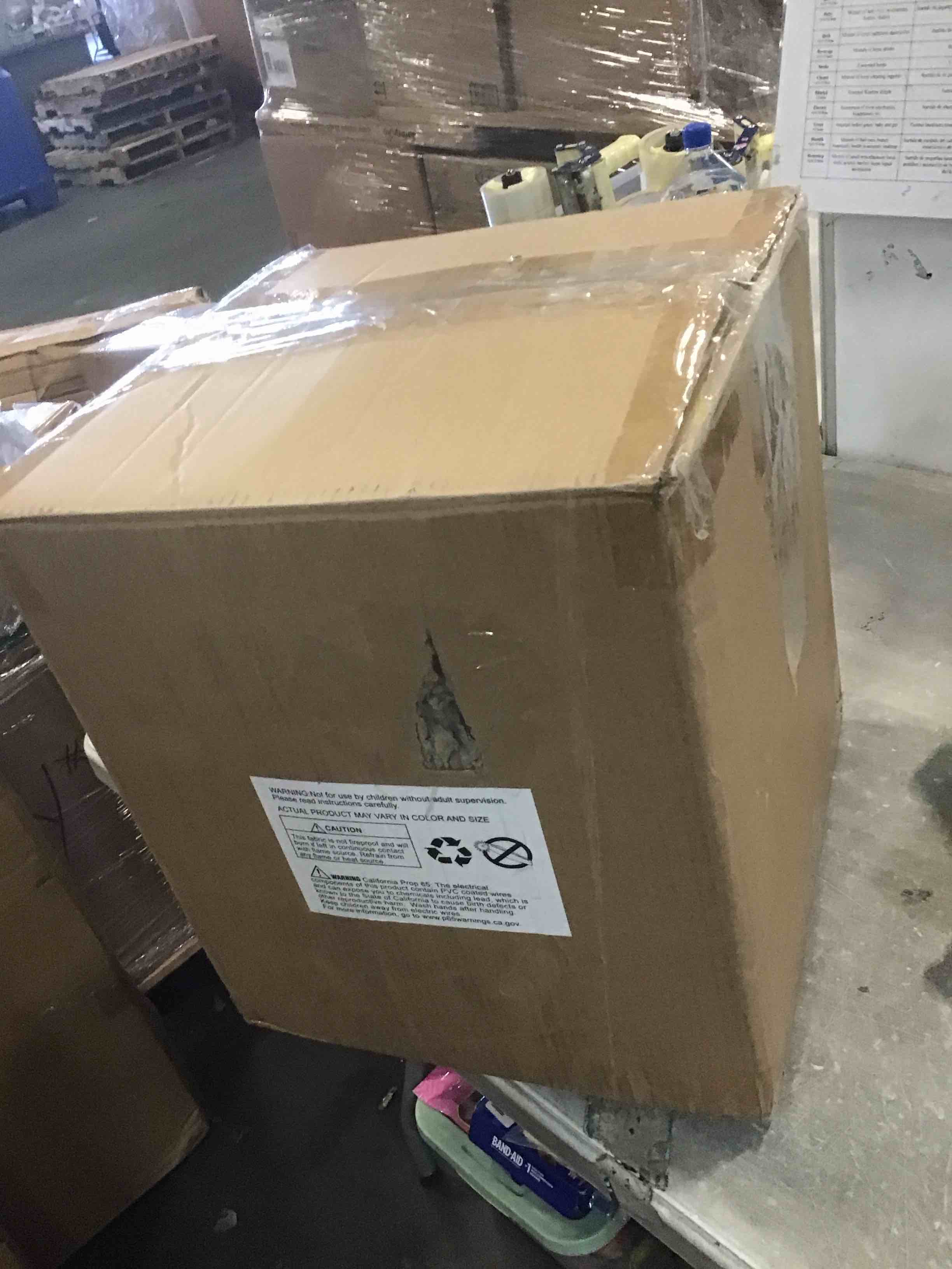 https://s3.amazonaws.com/lotting-images-prod/bidfta/PPE1940862_1744126240968.jpeg