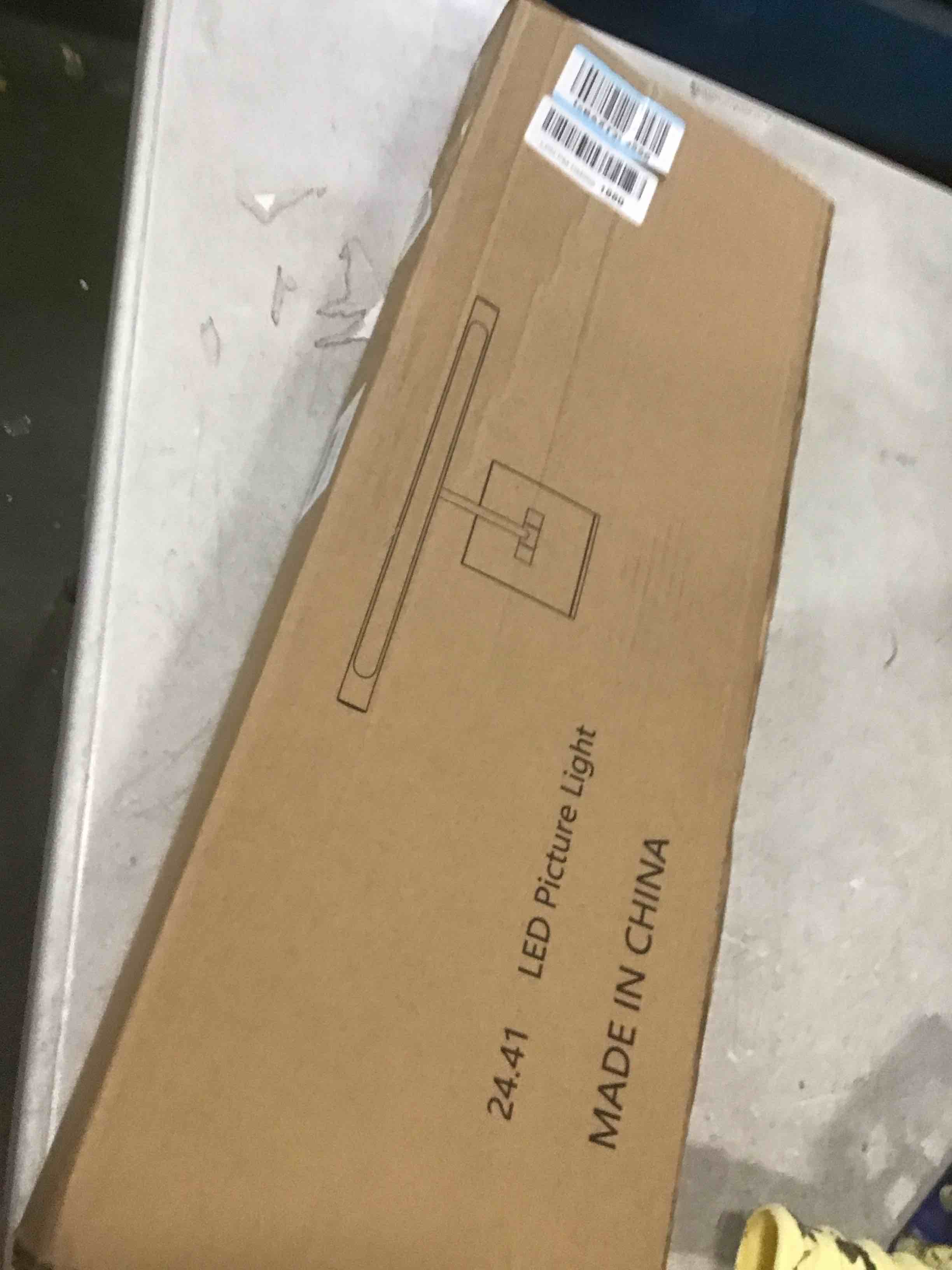 https://s3.amazonaws.com/lotting-images-prod/bidfta/PPE1941024_1744141077915.jpeg