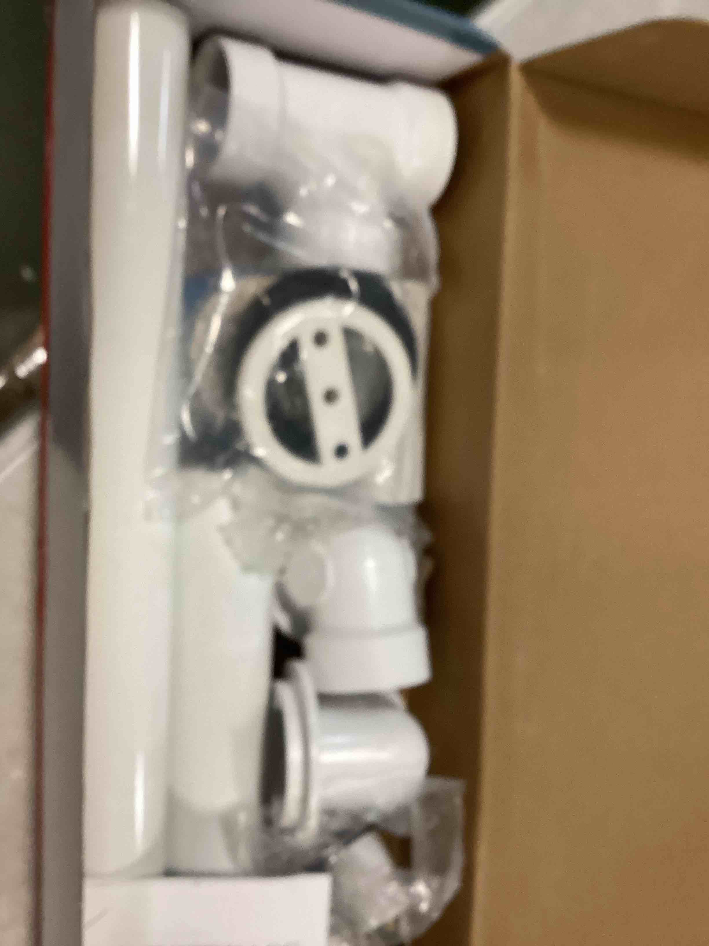 https://s3.amazonaws.com/lotting-images-prod/bidfta/PPE1941534_1744292157824.jpeg
