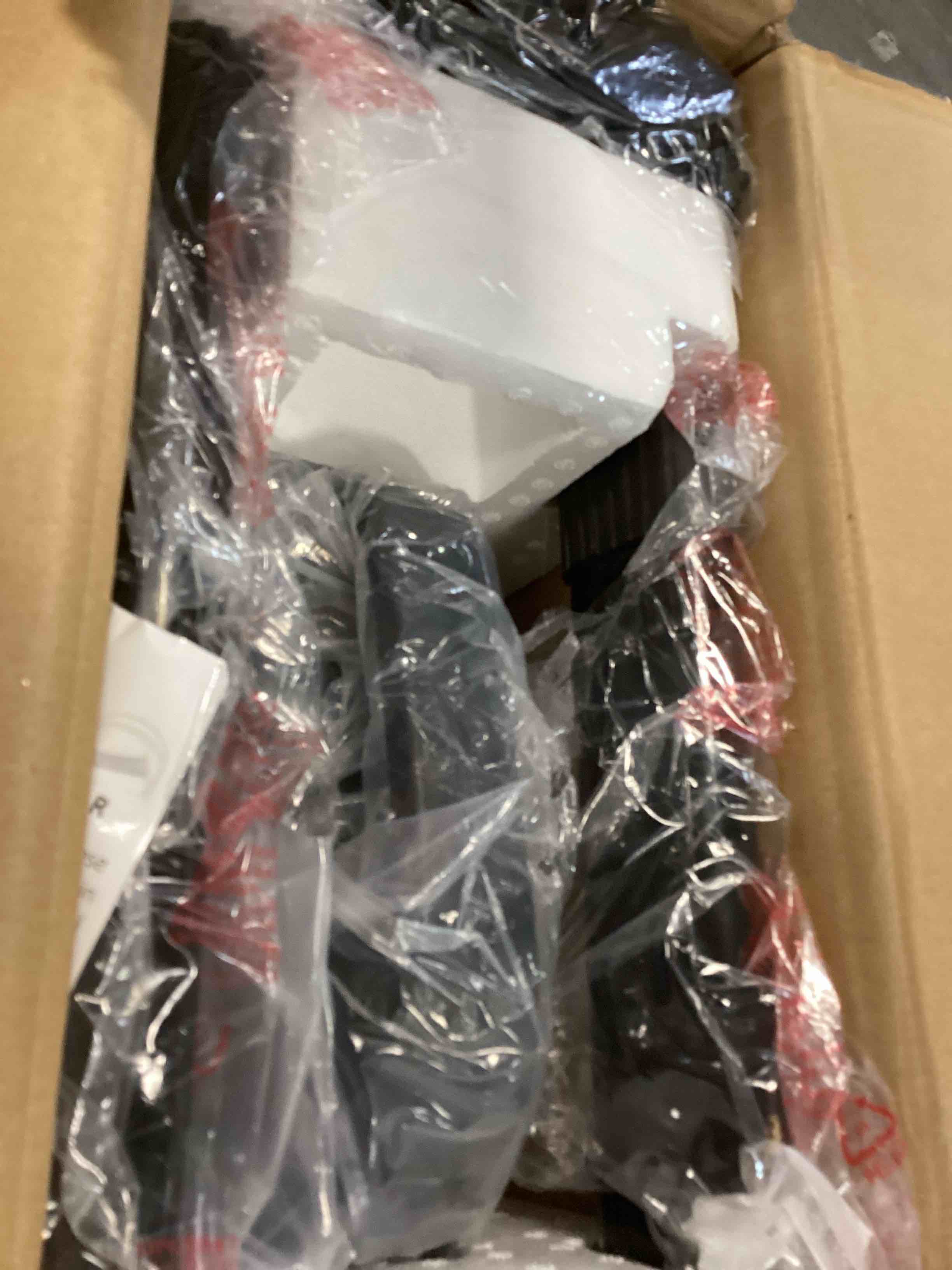 https://s3.amazonaws.com/lotting-images-prod/bidfta/PPE1941734_1744315436014.jpeg