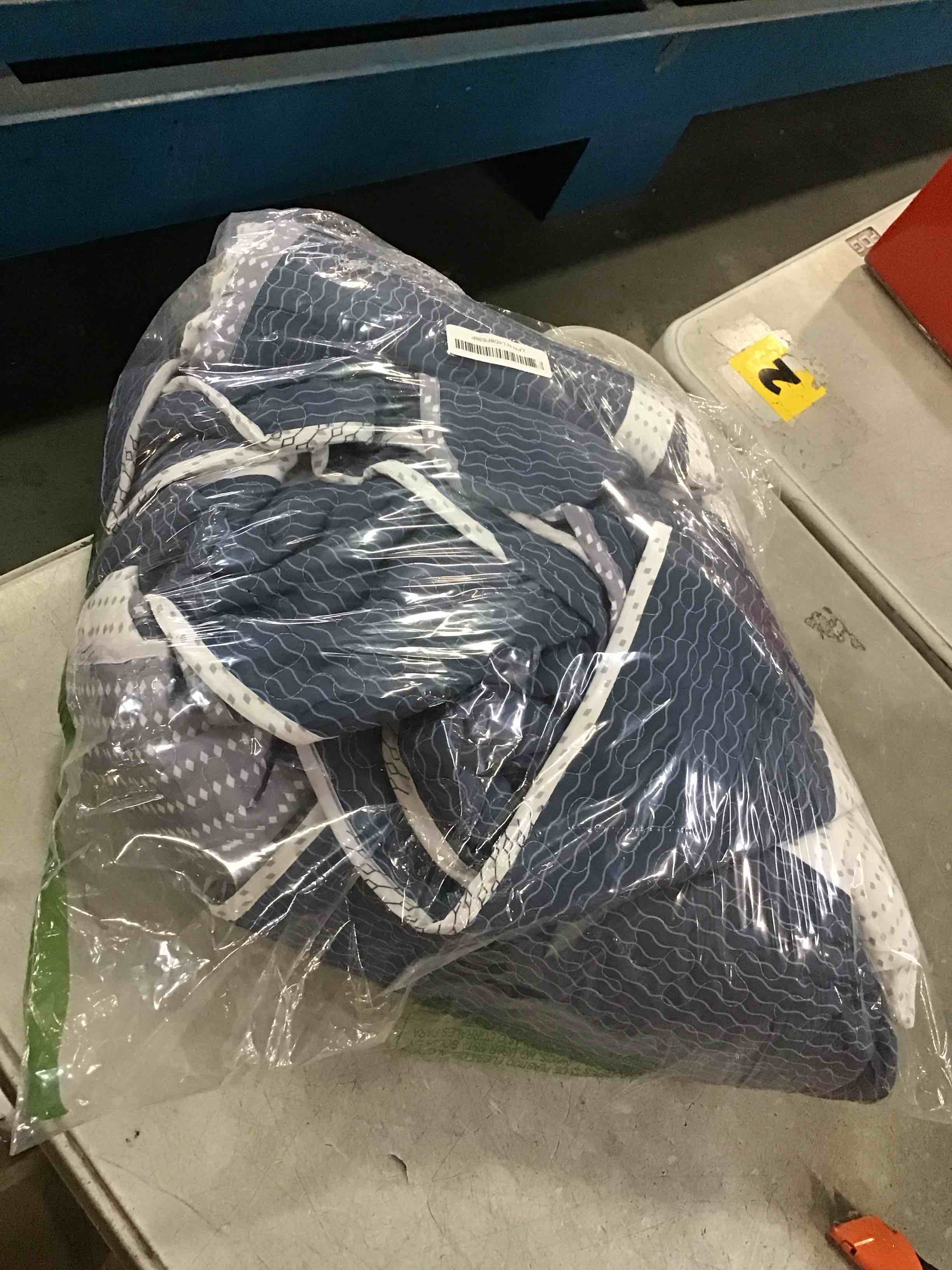 https://s3.amazonaws.com/lotting-images-prod/bidfta/PPE1942291_1743518476613.jpeg